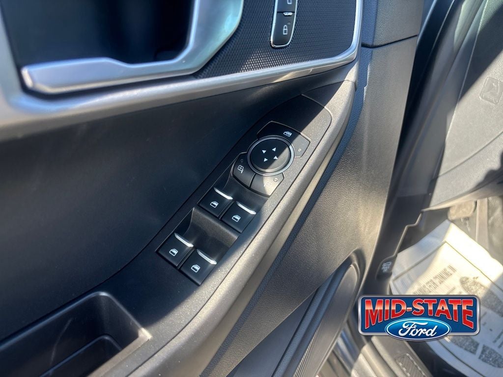 2025 Ford Utility Police Interceptor Base