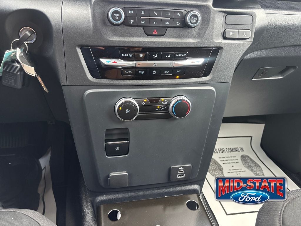 2025 Ford Utility Police Interceptor Base