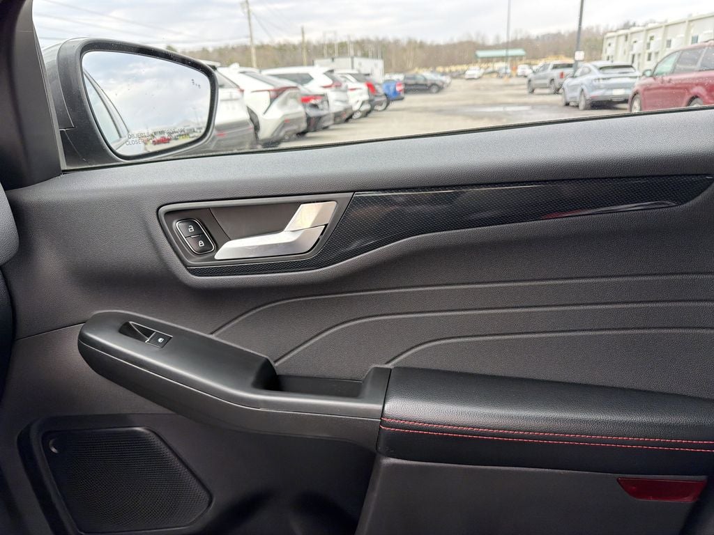 2023 Ford Escape ST-Line Elite