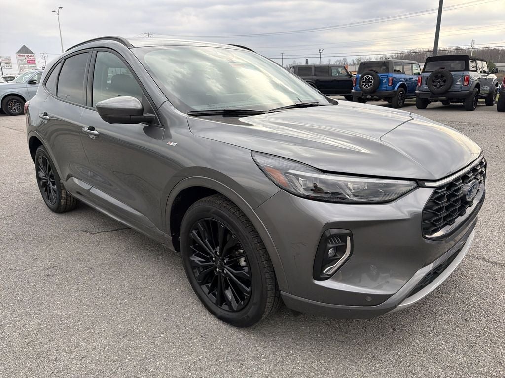 2023 Ford Escape ST-Line Elite