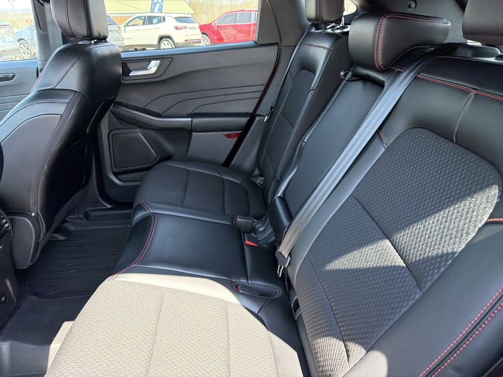 2025 Ford Escape Hybrid ST-Line Elite