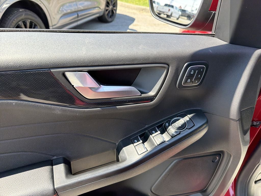 2025 Ford Escape Hybrid ST-Line Elite