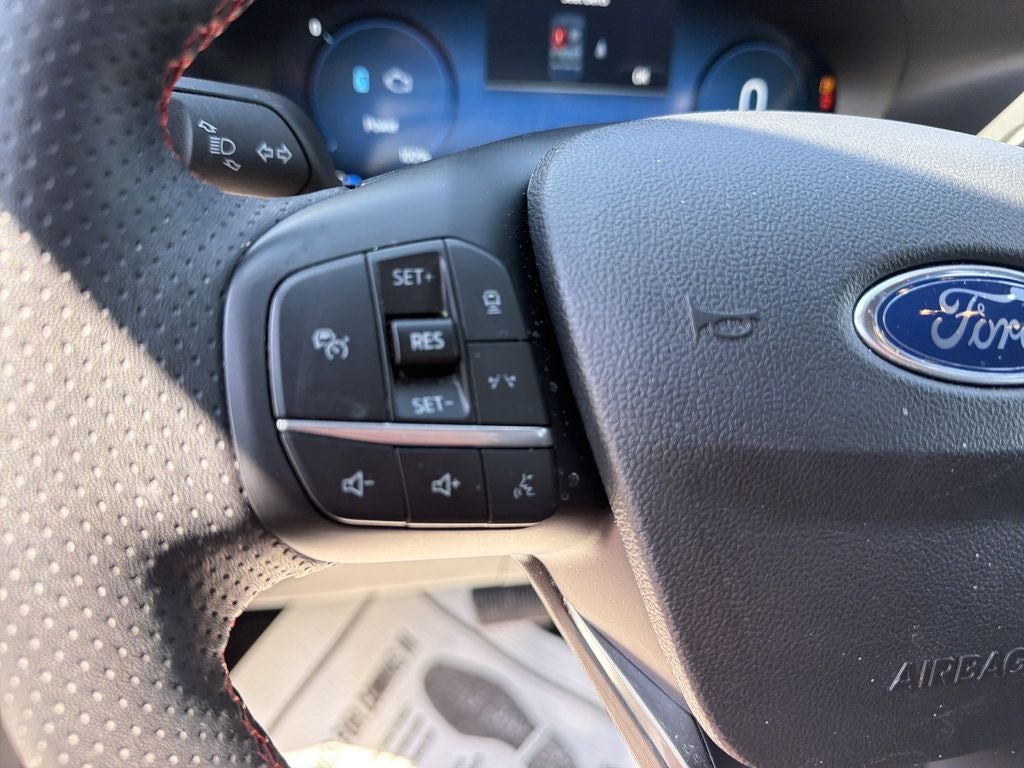 2025 Ford Escape Hybrid ST-Line Elite