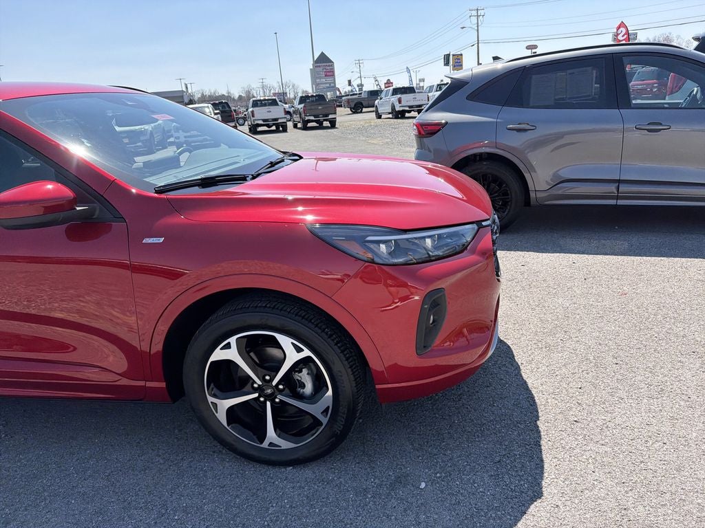 2025 Ford Escape Hybrid ST-Line Elite
