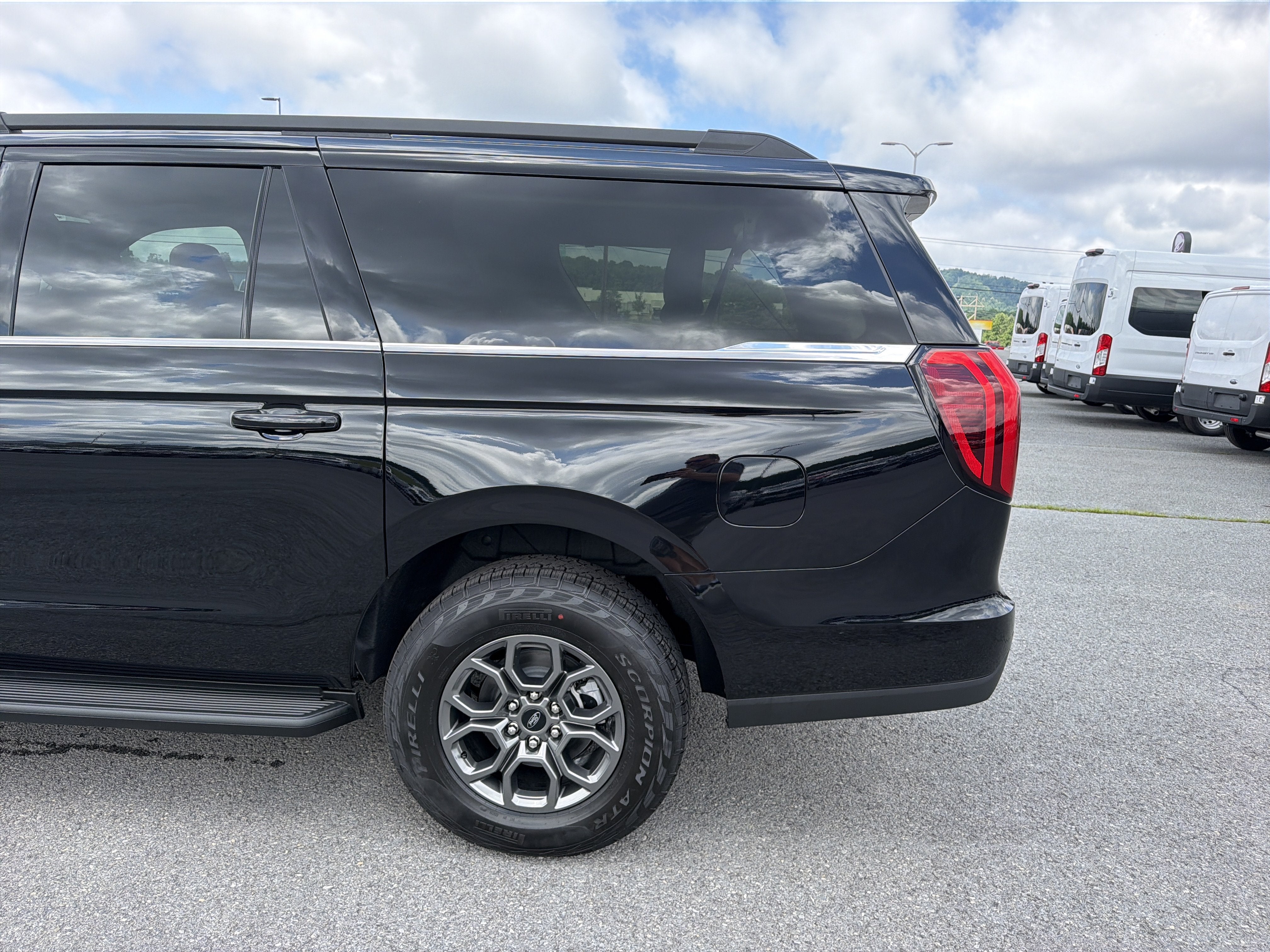 2026 Ford Expedition Max Active
