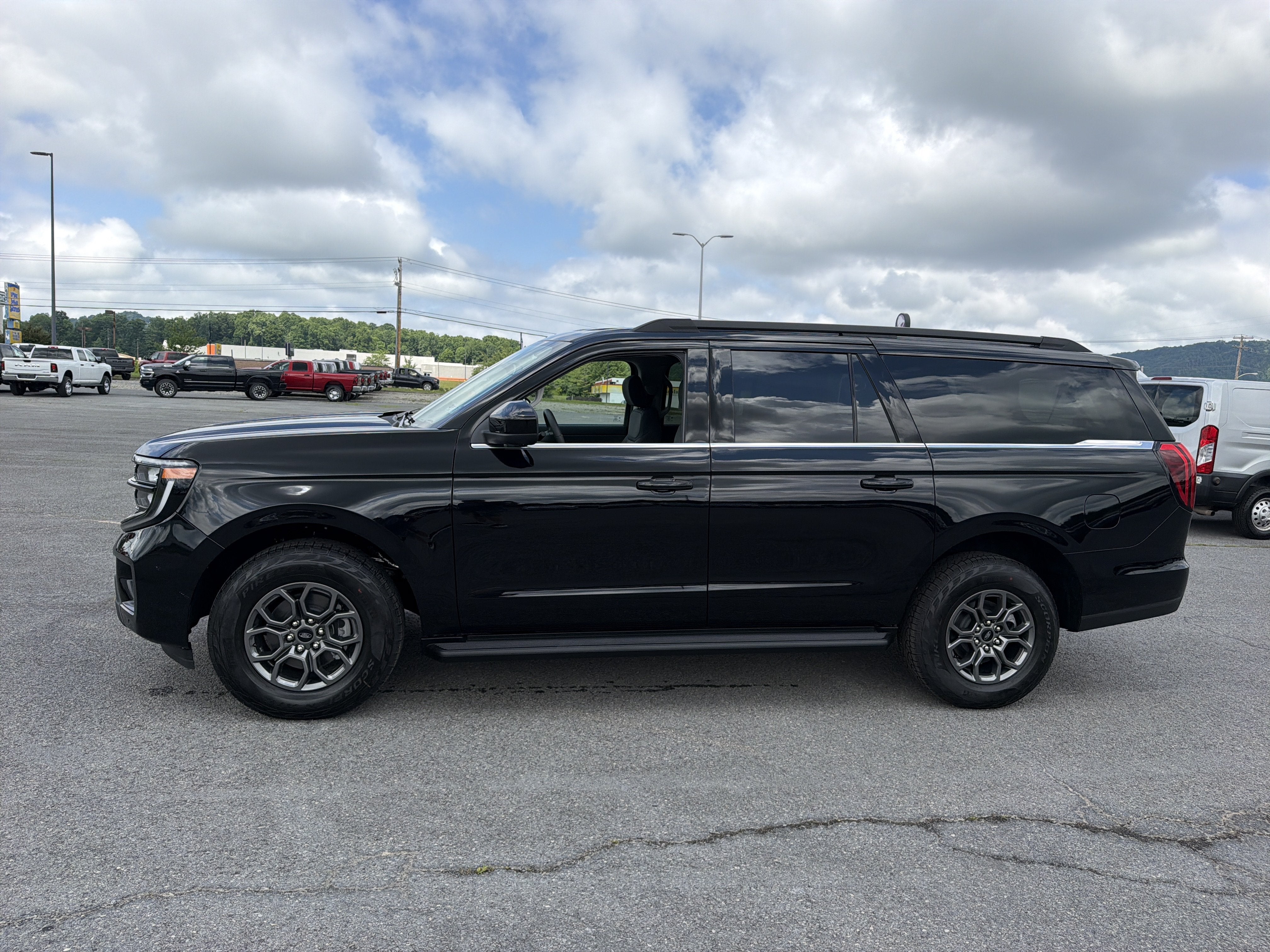 2026 Ford Expedition Max Active