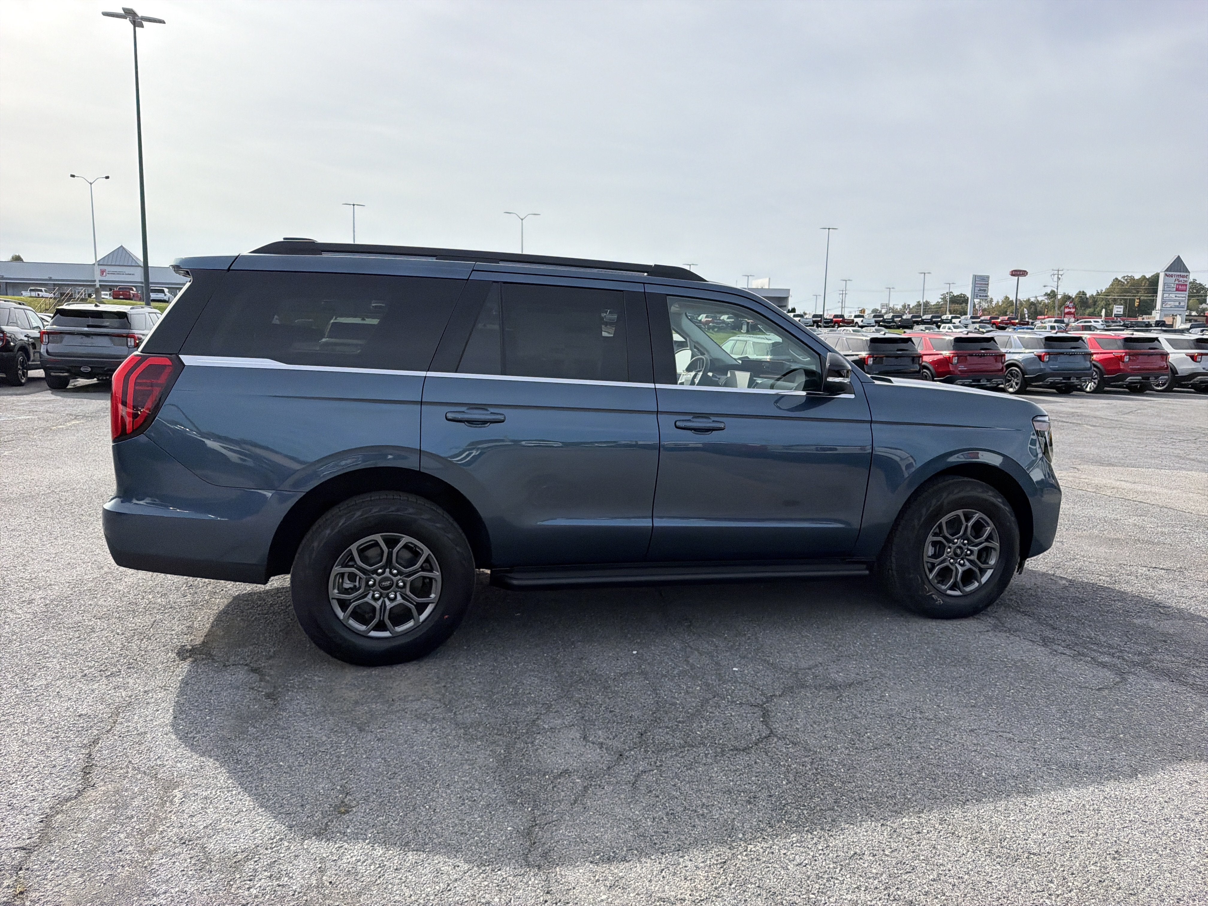 2027 Ford Expedition Active