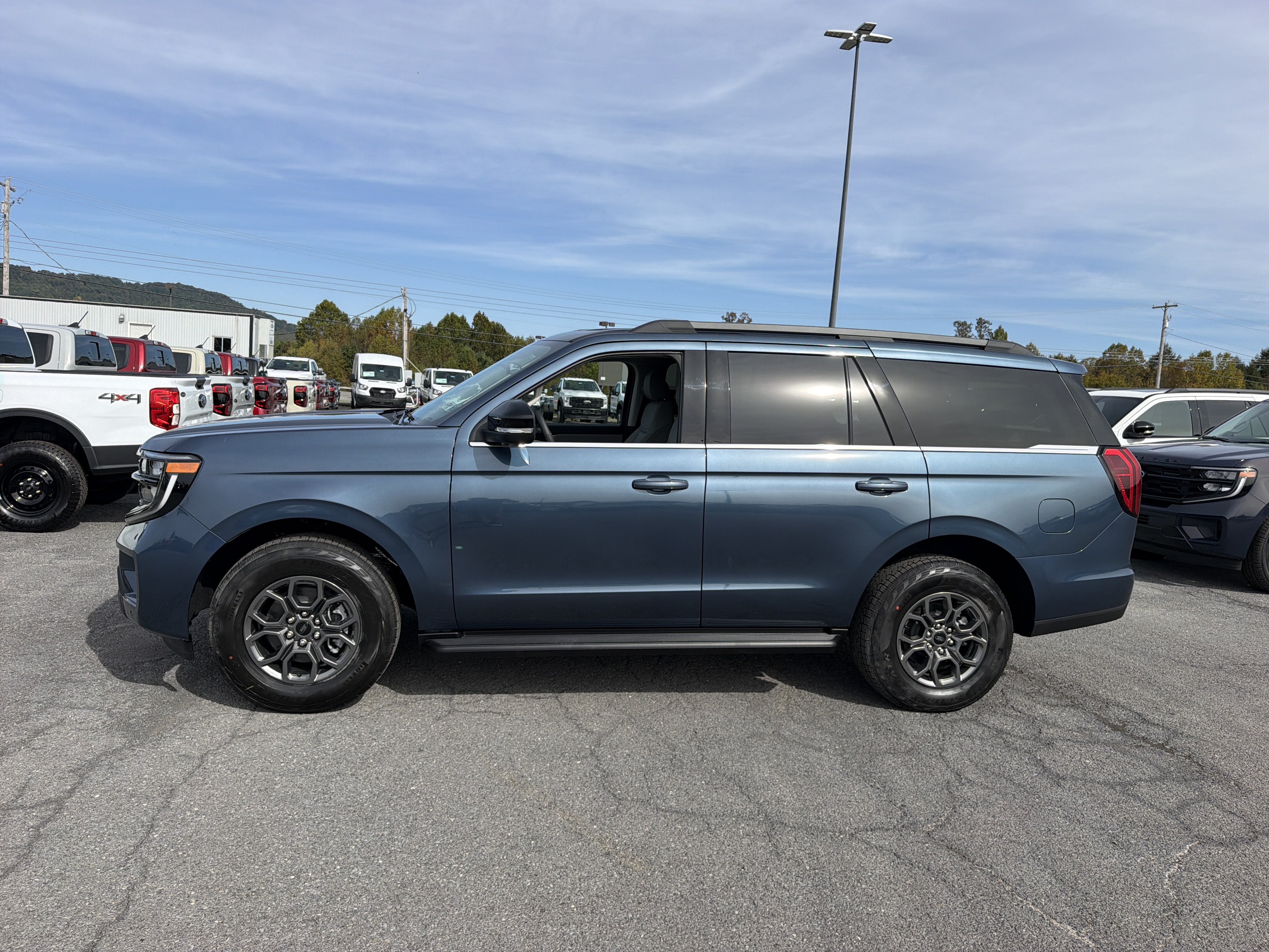 2027 Ford Expedition Active