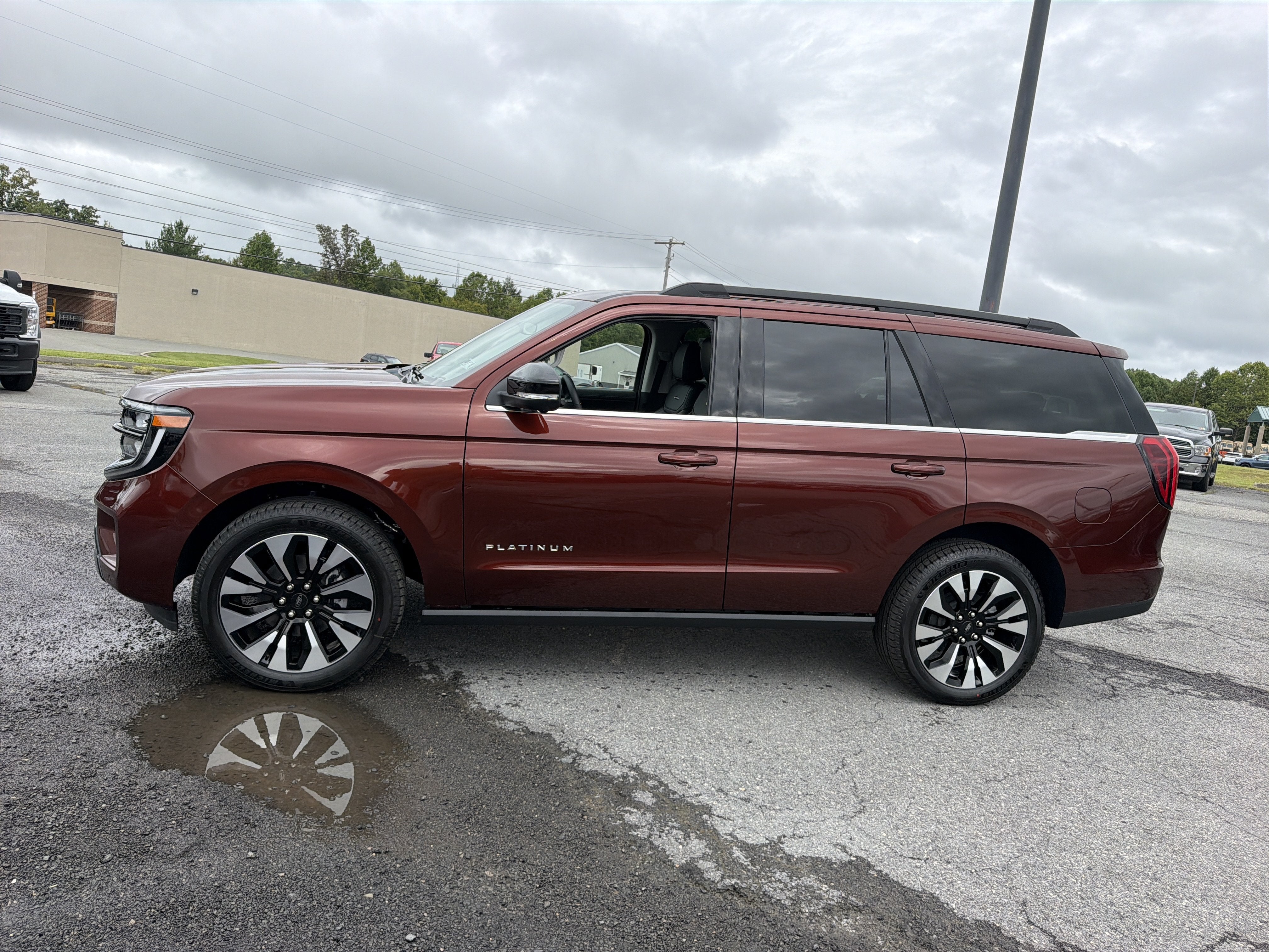 2027 Ford Expedition Platinum