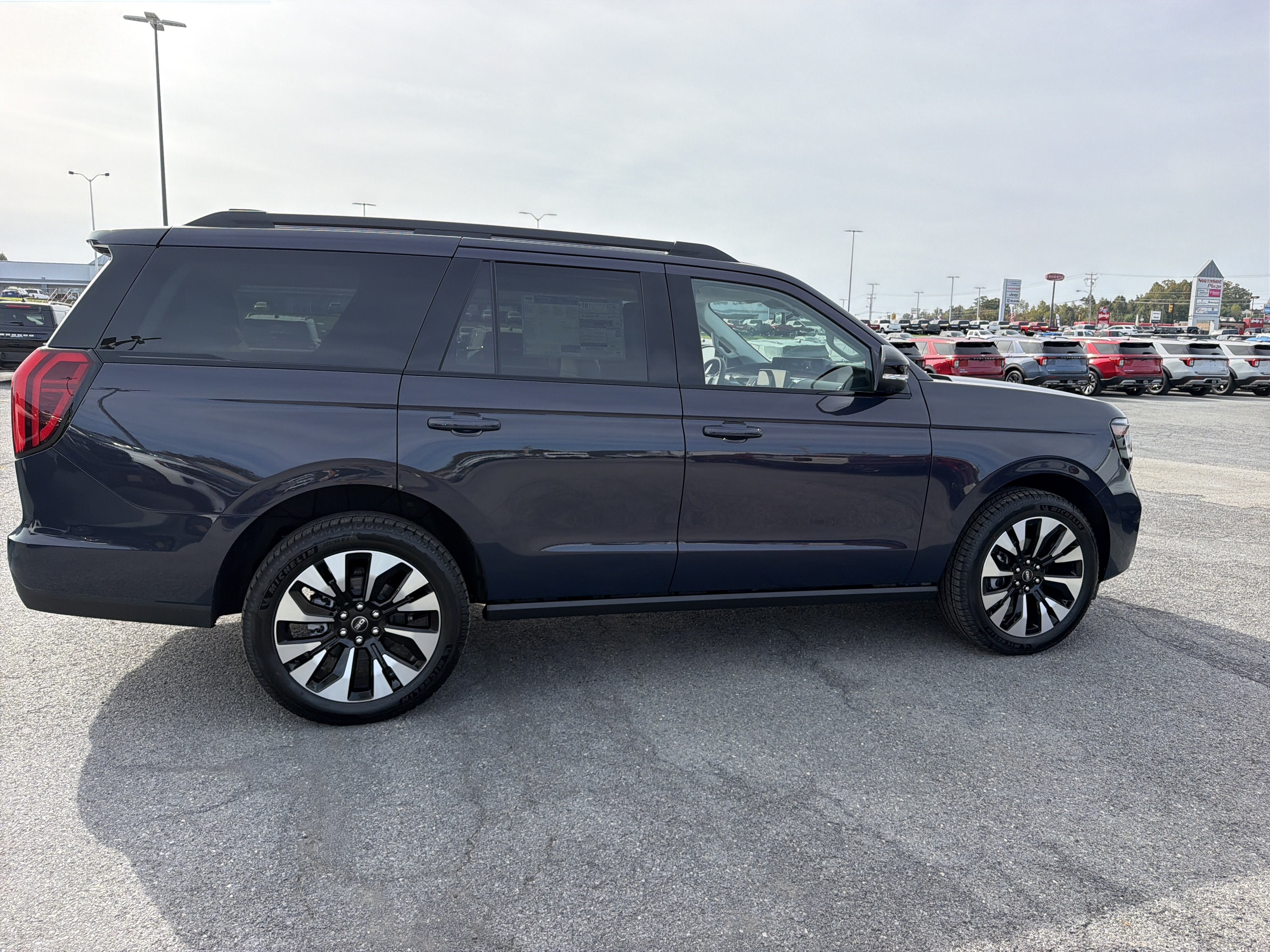 2027 Ford Expedition Platinum