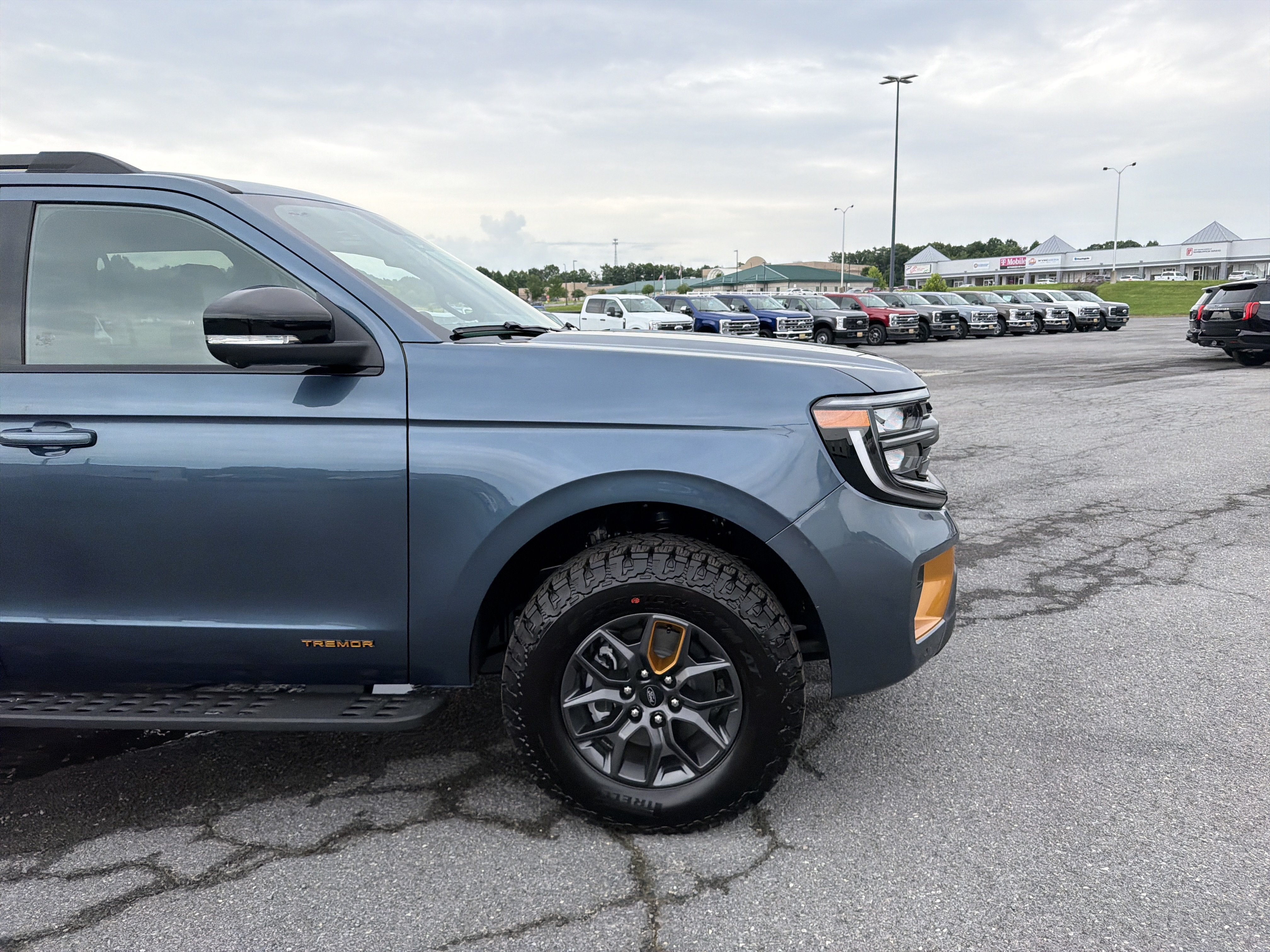 2027 Ford Expedition Tremor