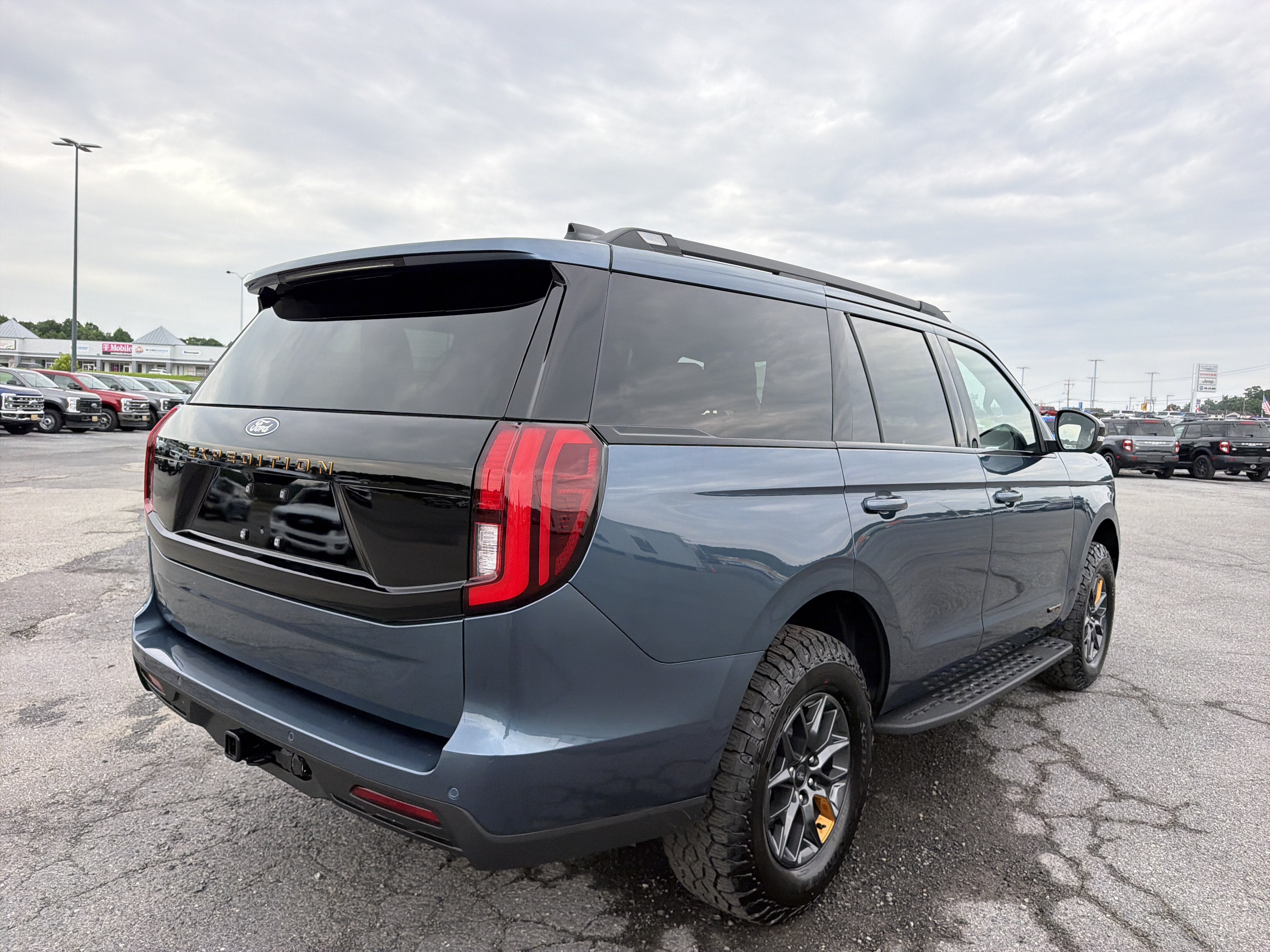 2027 Ford Expedition Tremor