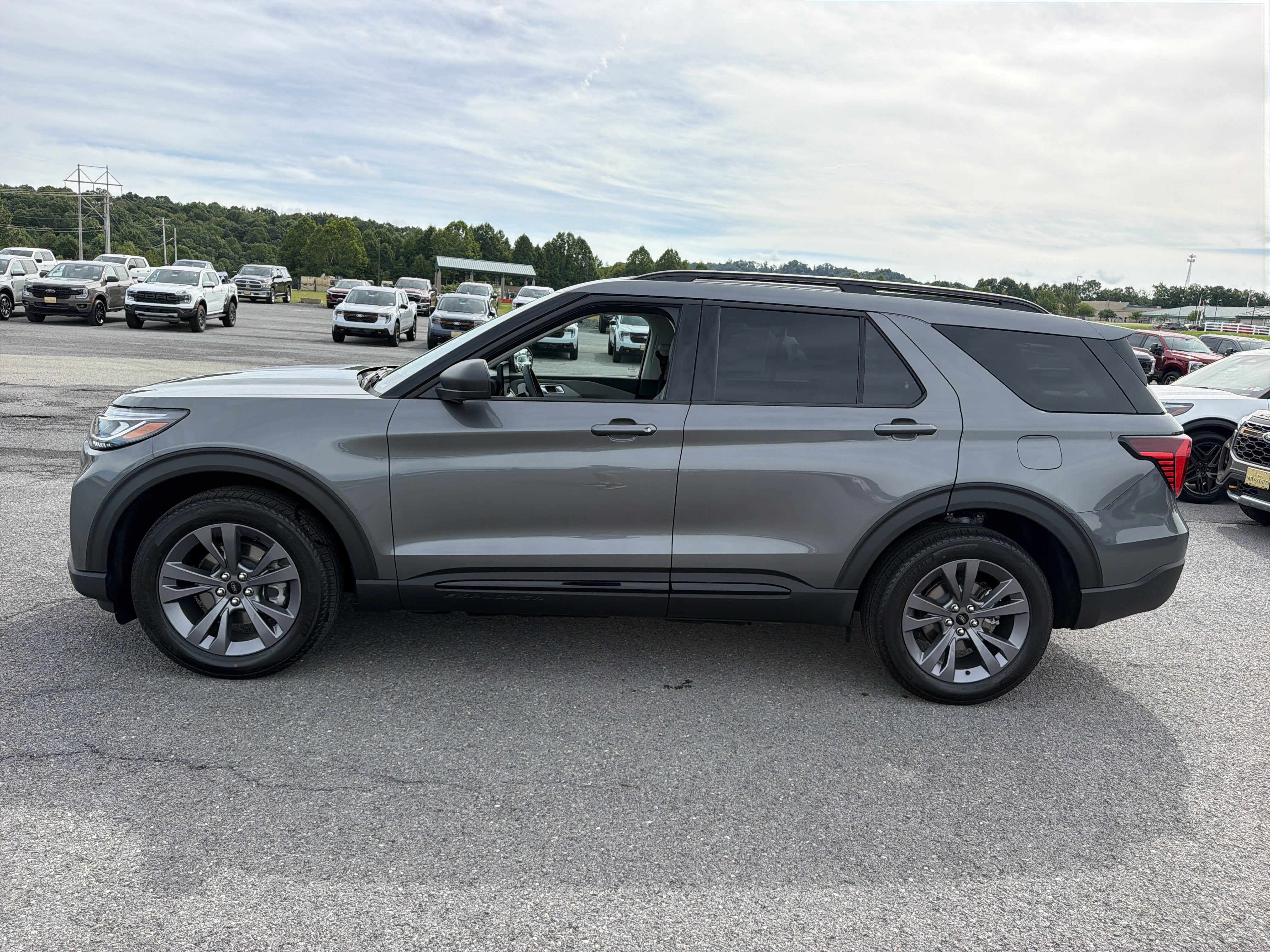 2026 Ford Explorer Active w/200A Pkg