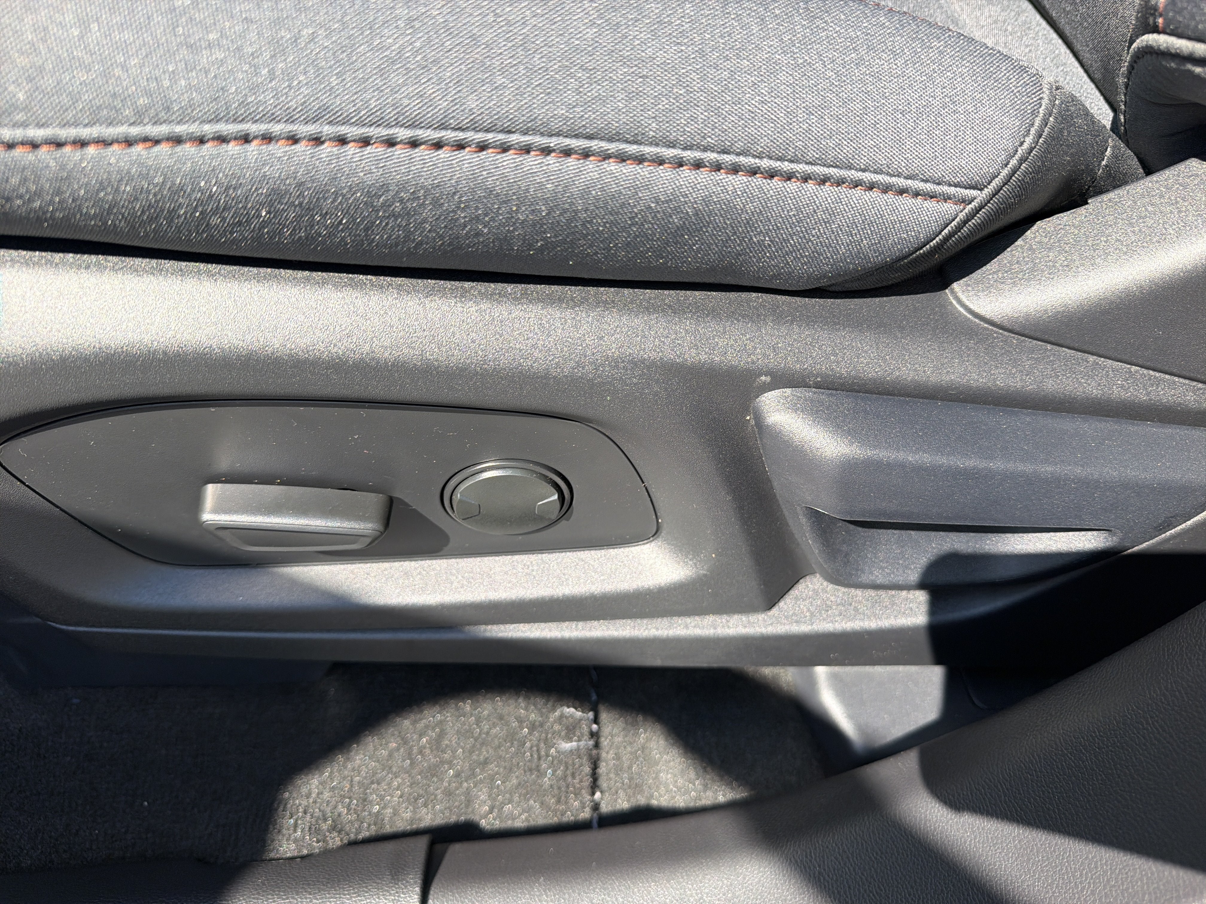2027 Ford Explorer Active w/100A Pkg