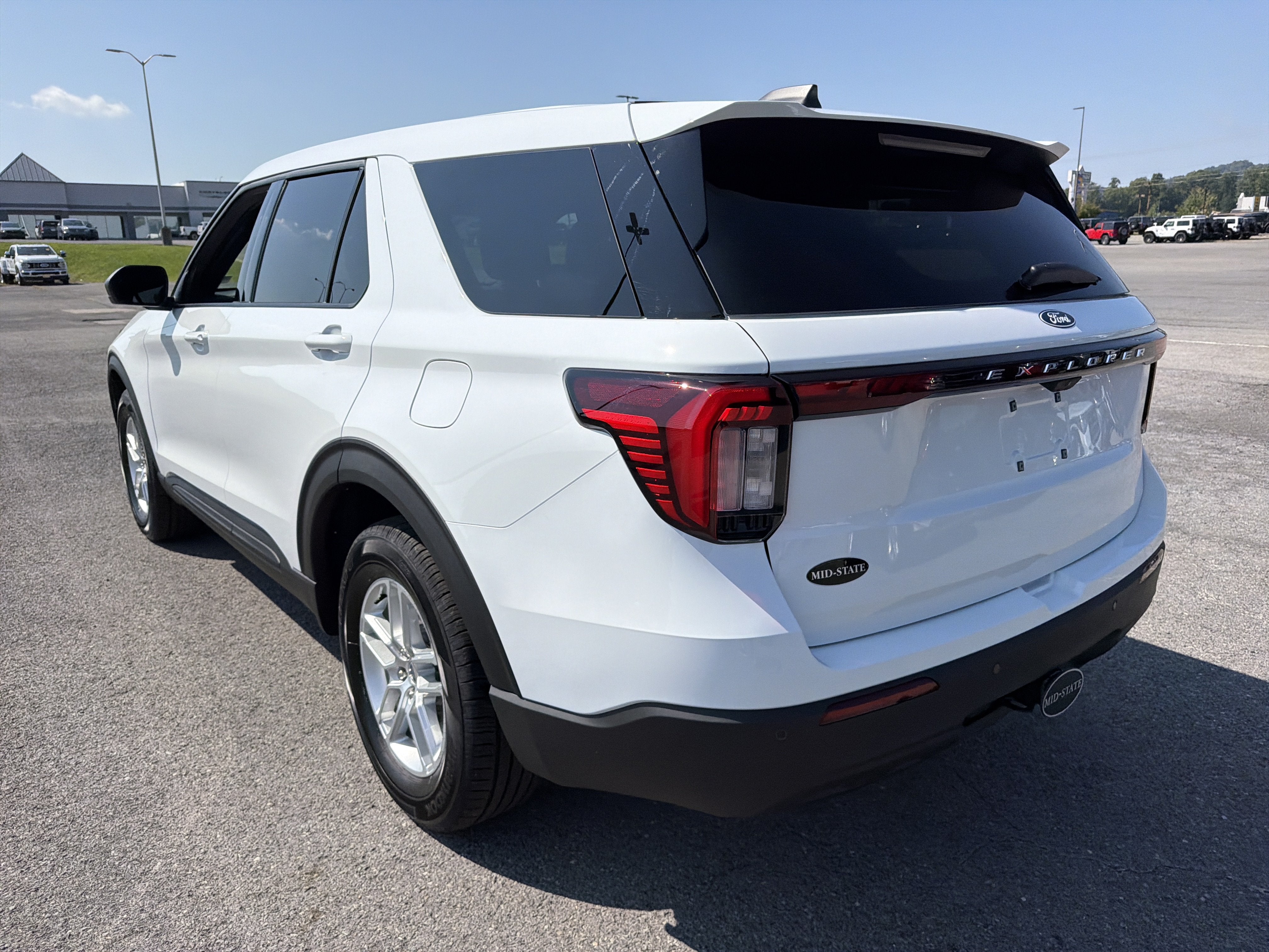 2027 Ford Explorer Active w/100A Pkg