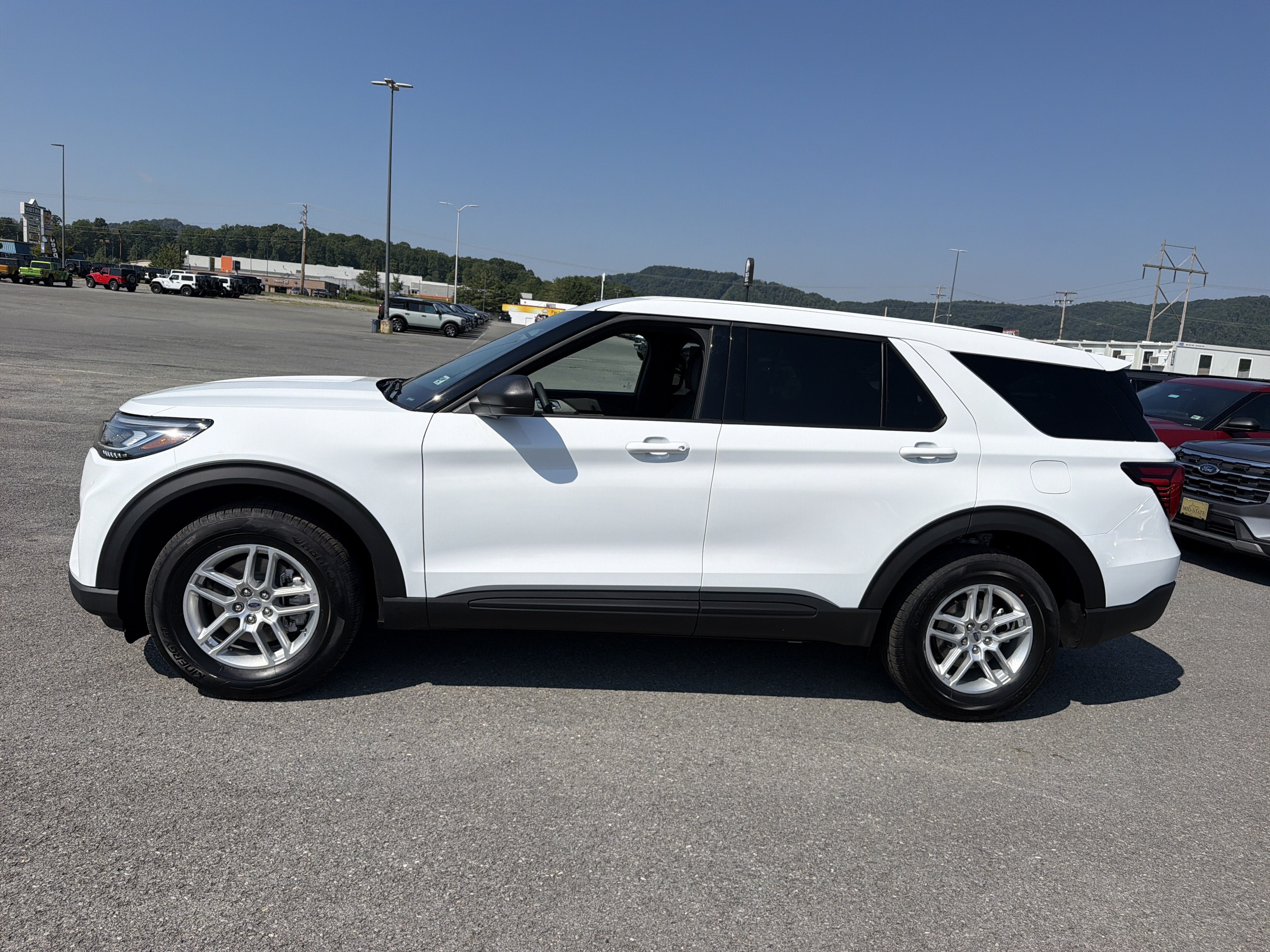 2027 Ford Explorer Active w/100A Pkg