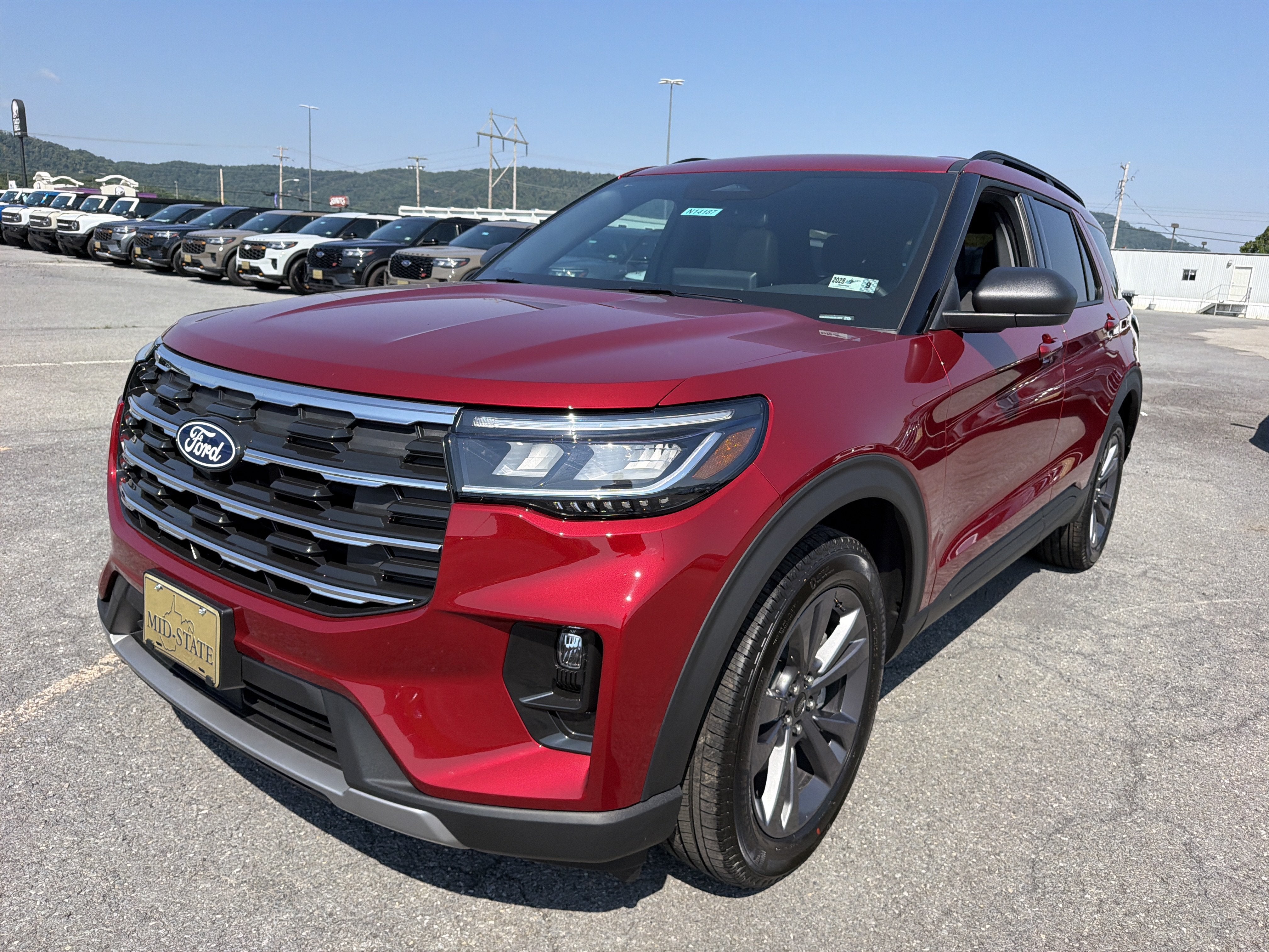 2027 Ford Explorer Active w/200A Pkg