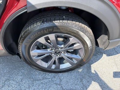 2027 Ford Explorer Active w/200A Pkg
