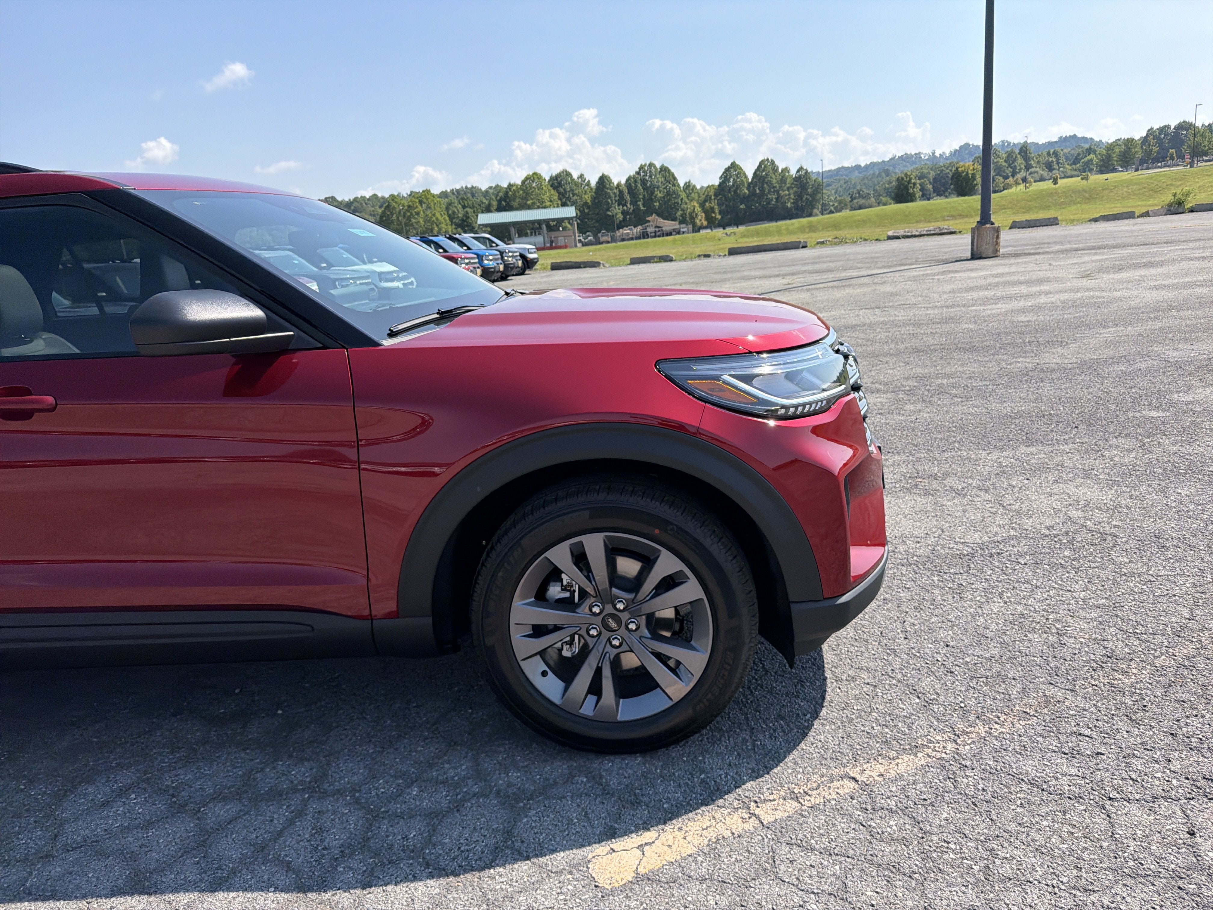 2027 Ford Explorer Active w/200A Pkg