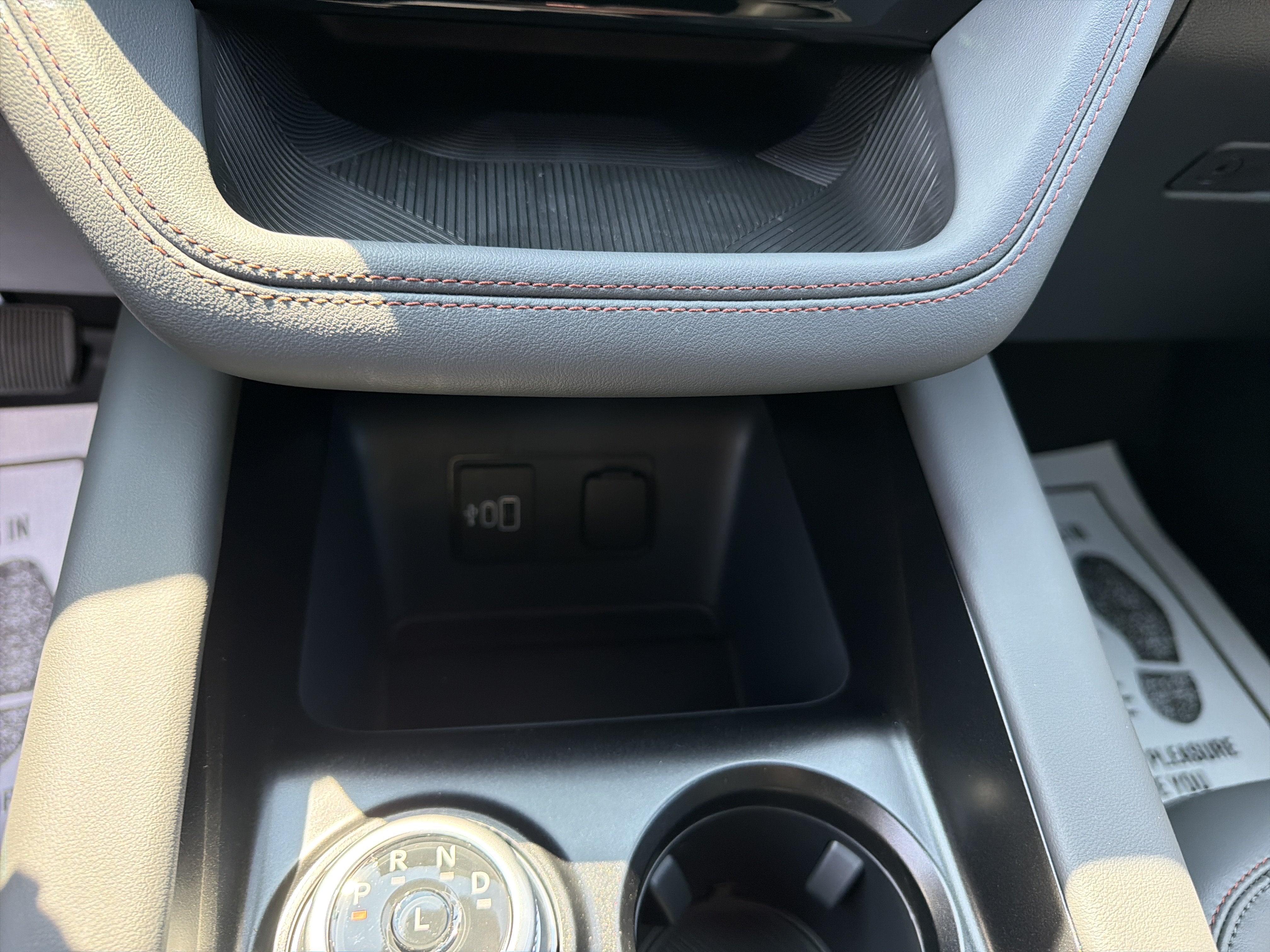 2027 Ford Explorer Active w/200A Pkg