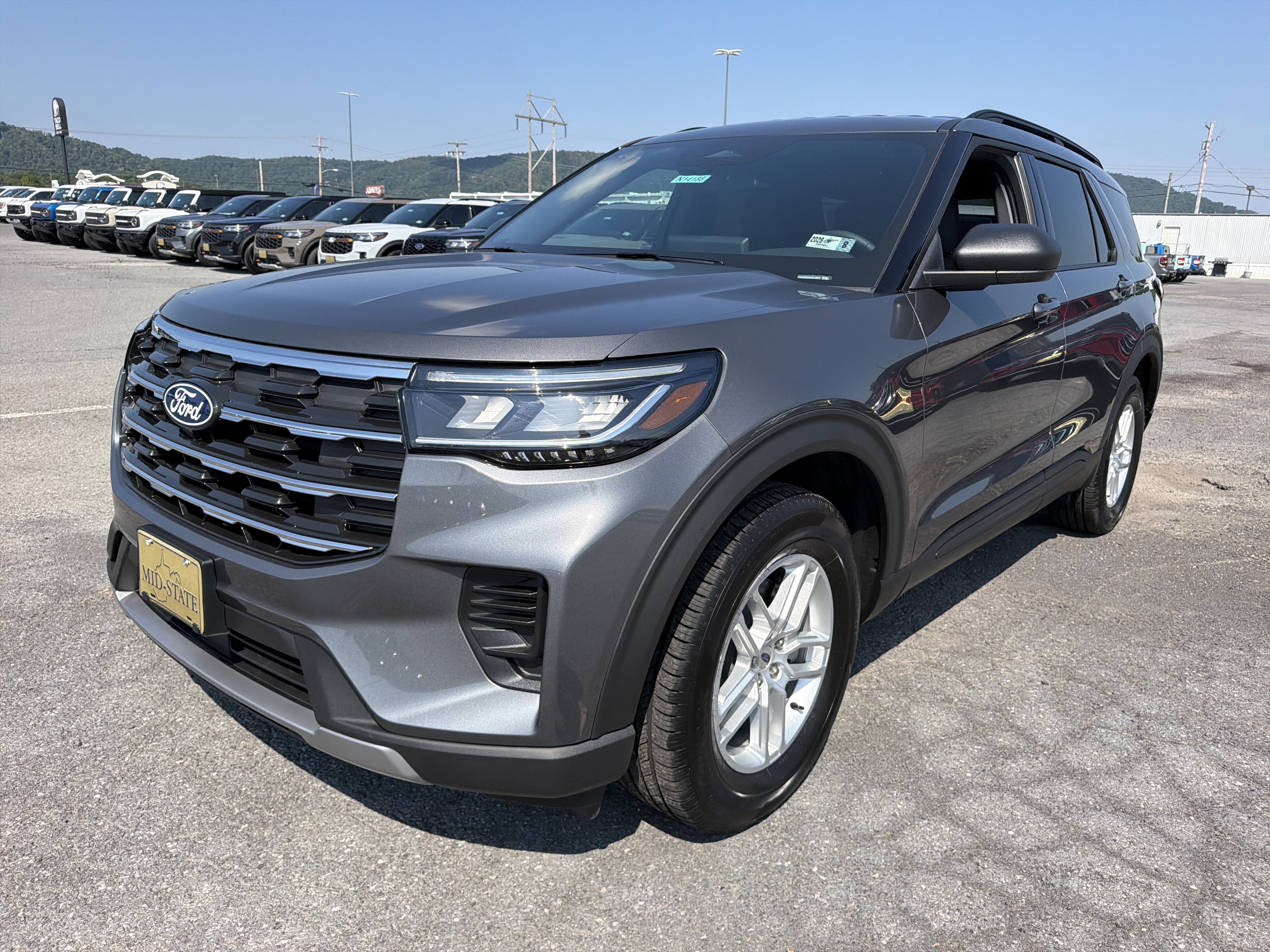 2027 Ford Explorer Active w/200A Pkg