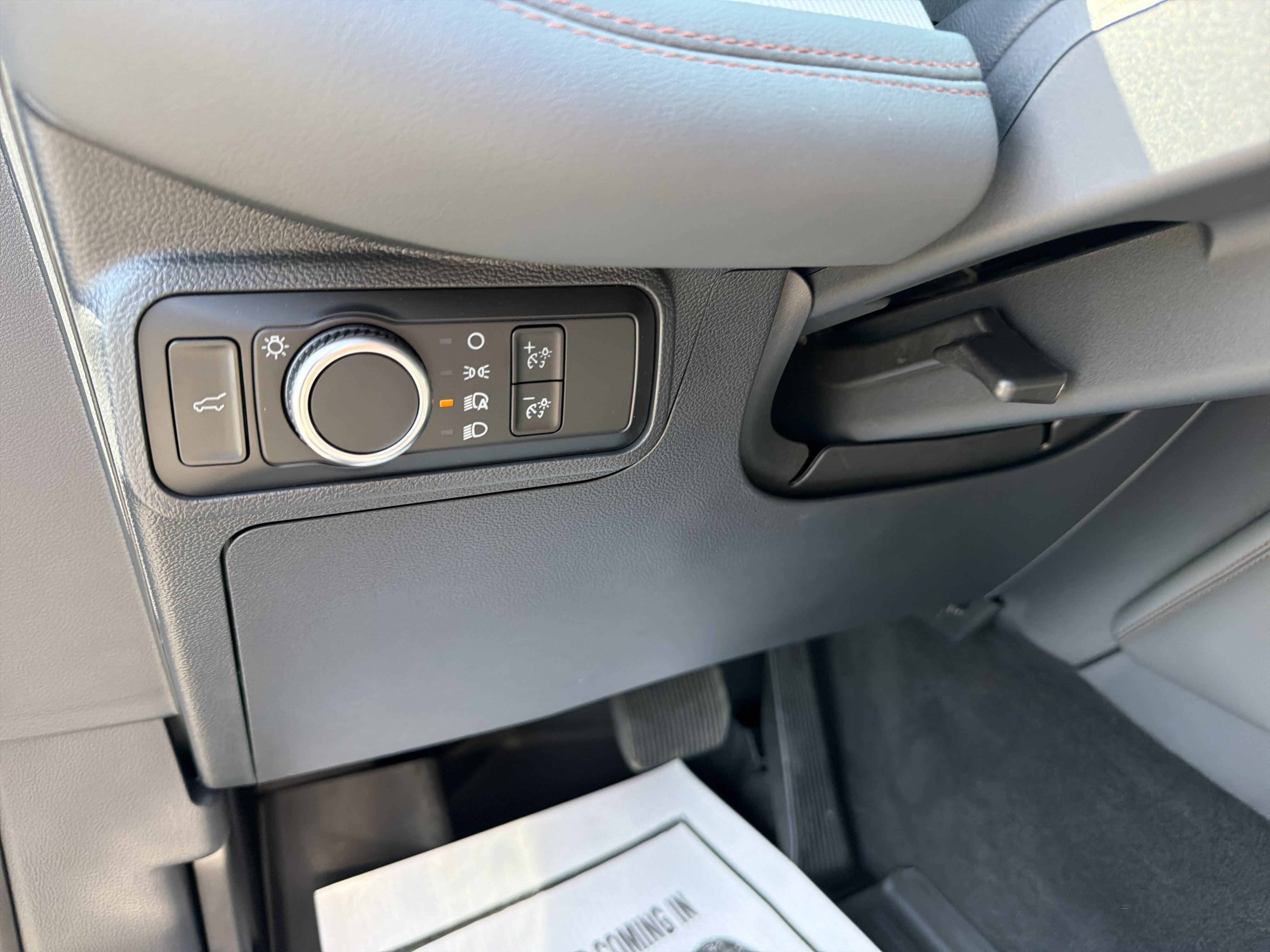 2027 Ford Explorer Active w/200A Pkg