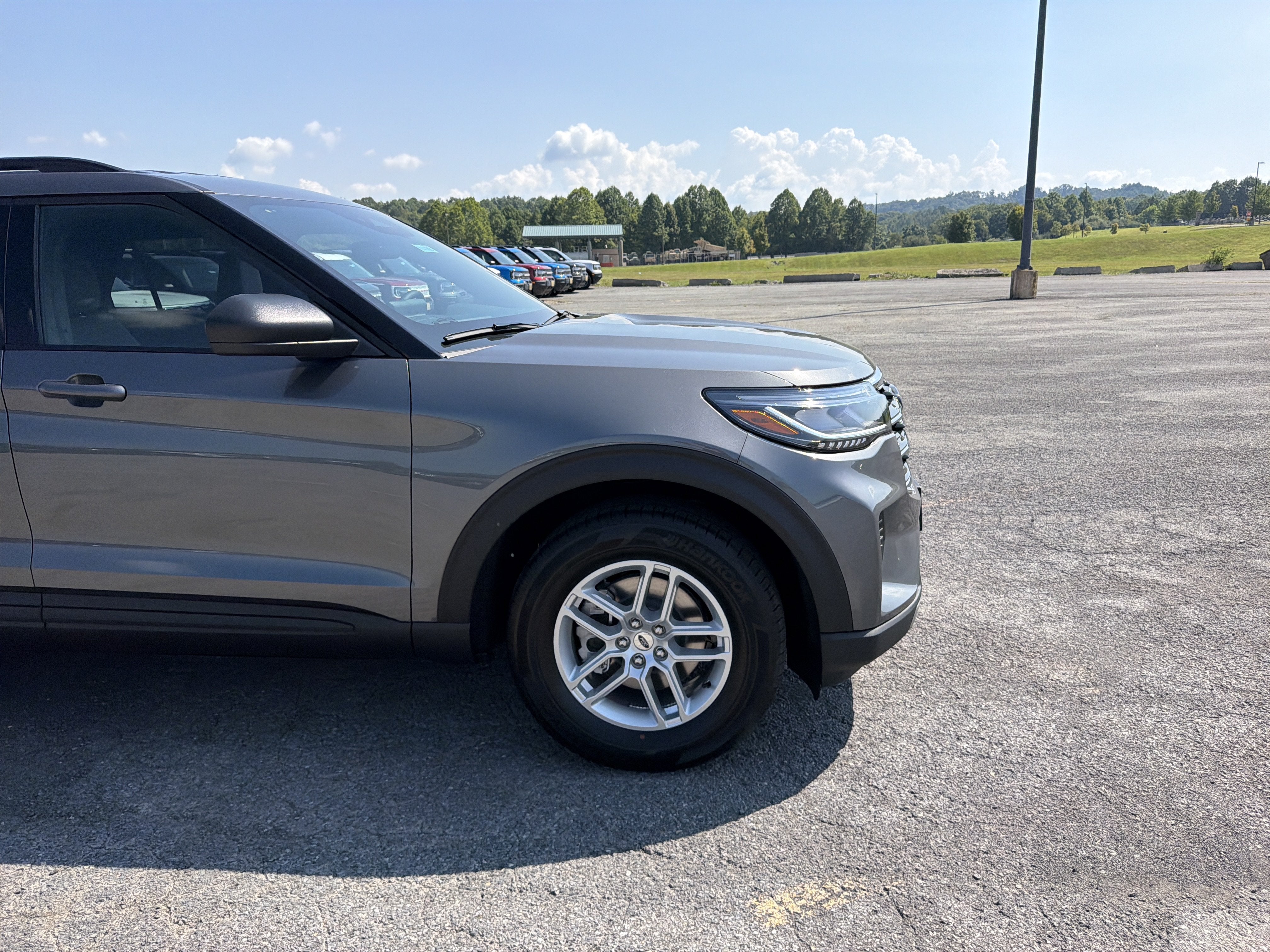 2027 Ford Explorer Active w/200A Pkg