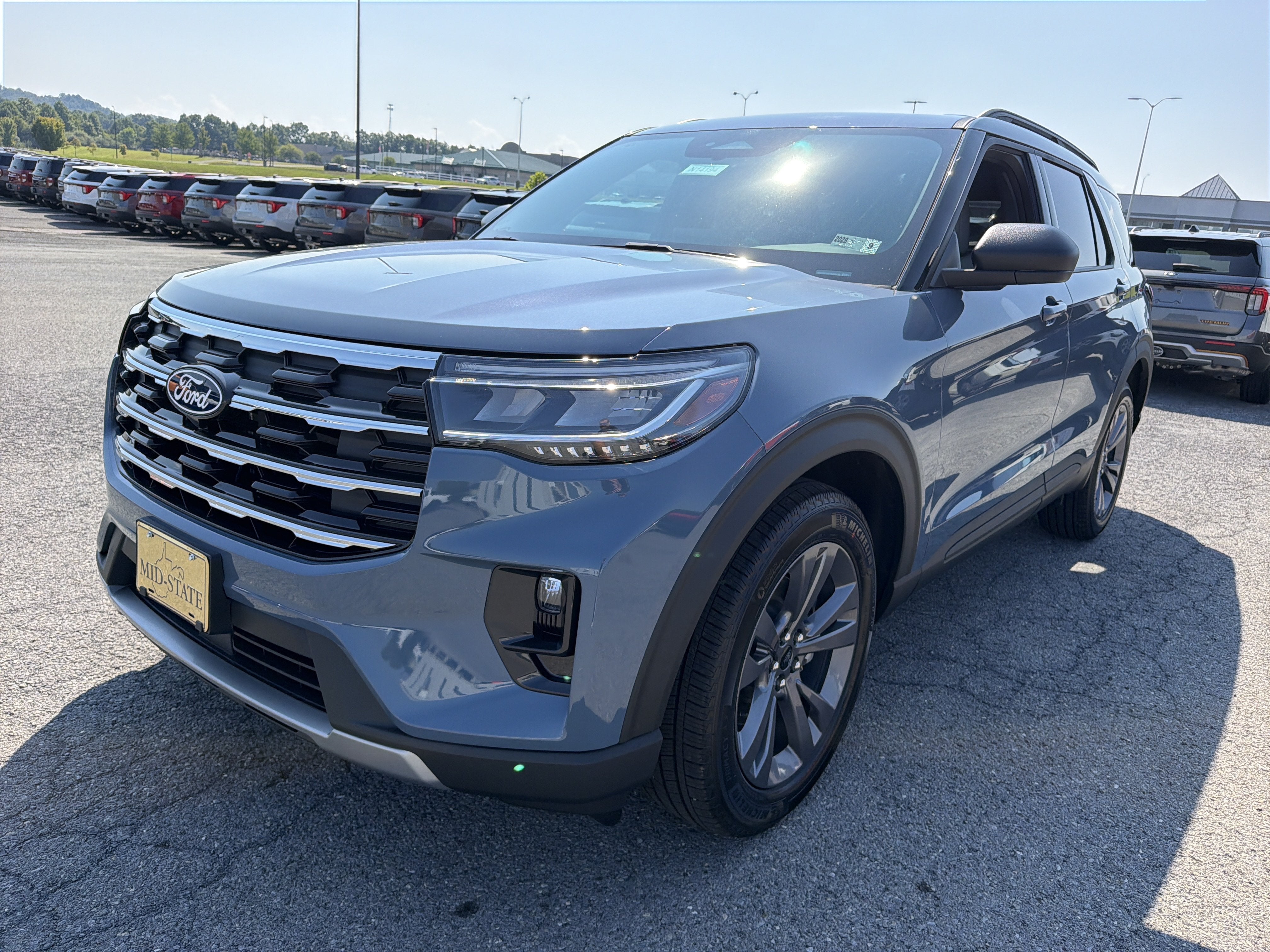 2027 Ford Explorer Active w/200A Pkg