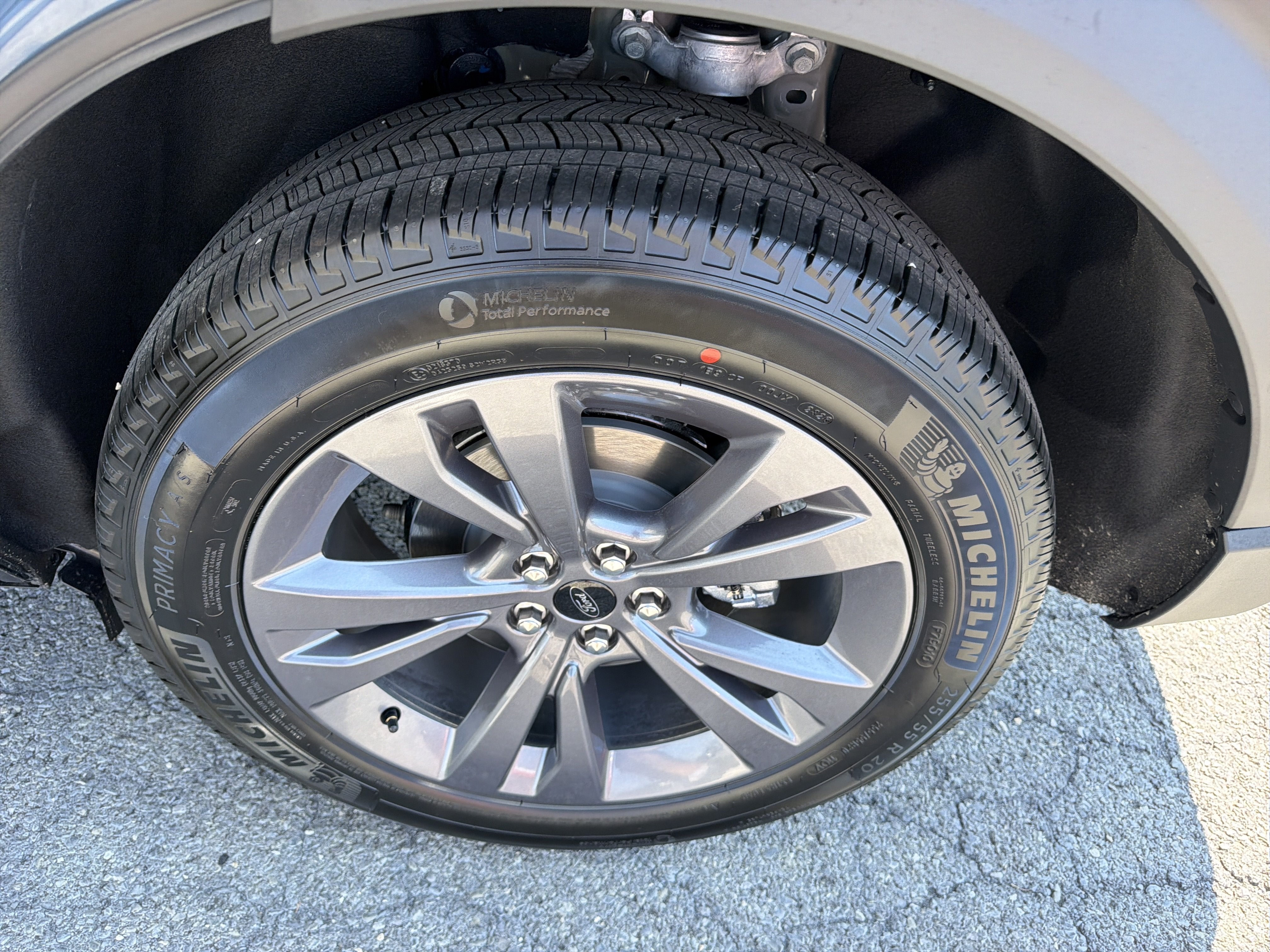 2027 Ford Explorer Active w/200A Pkg
