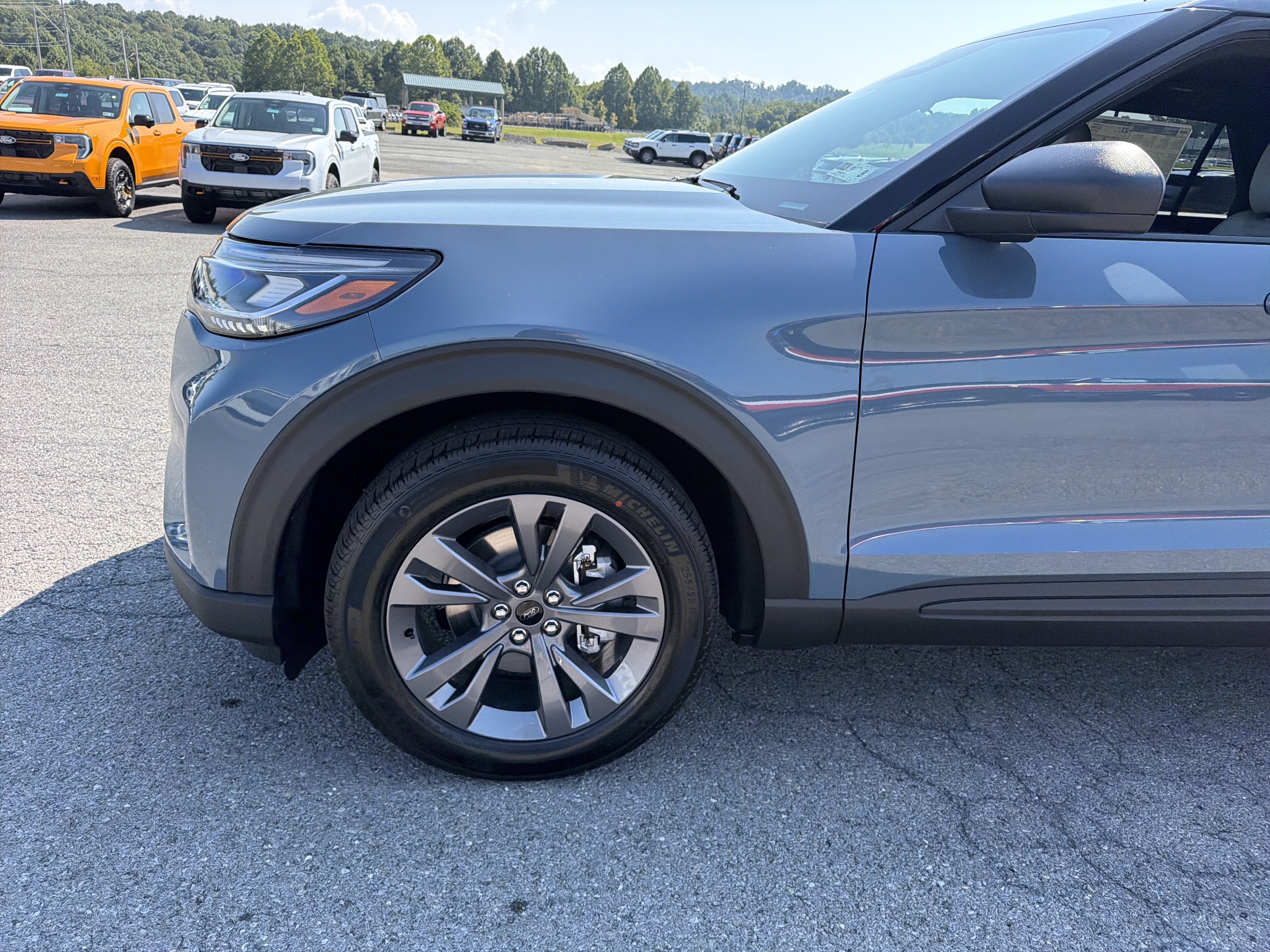 2027 Ford Explorer Active w/200A Pkg