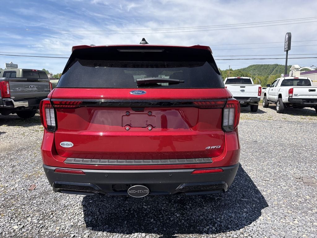2025 Ford Explorer ST-Line