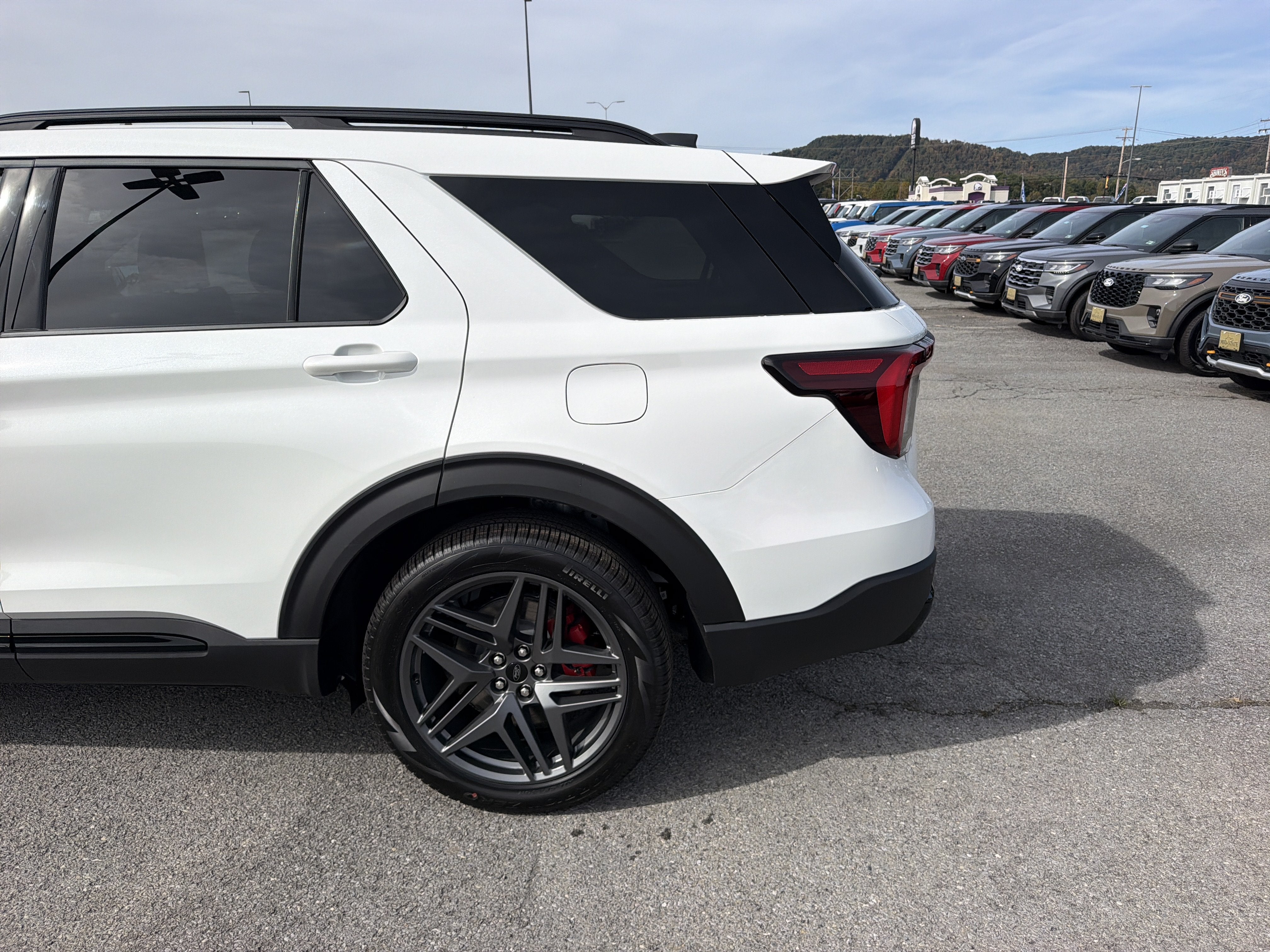 2027 Ford Explorer ST-Line