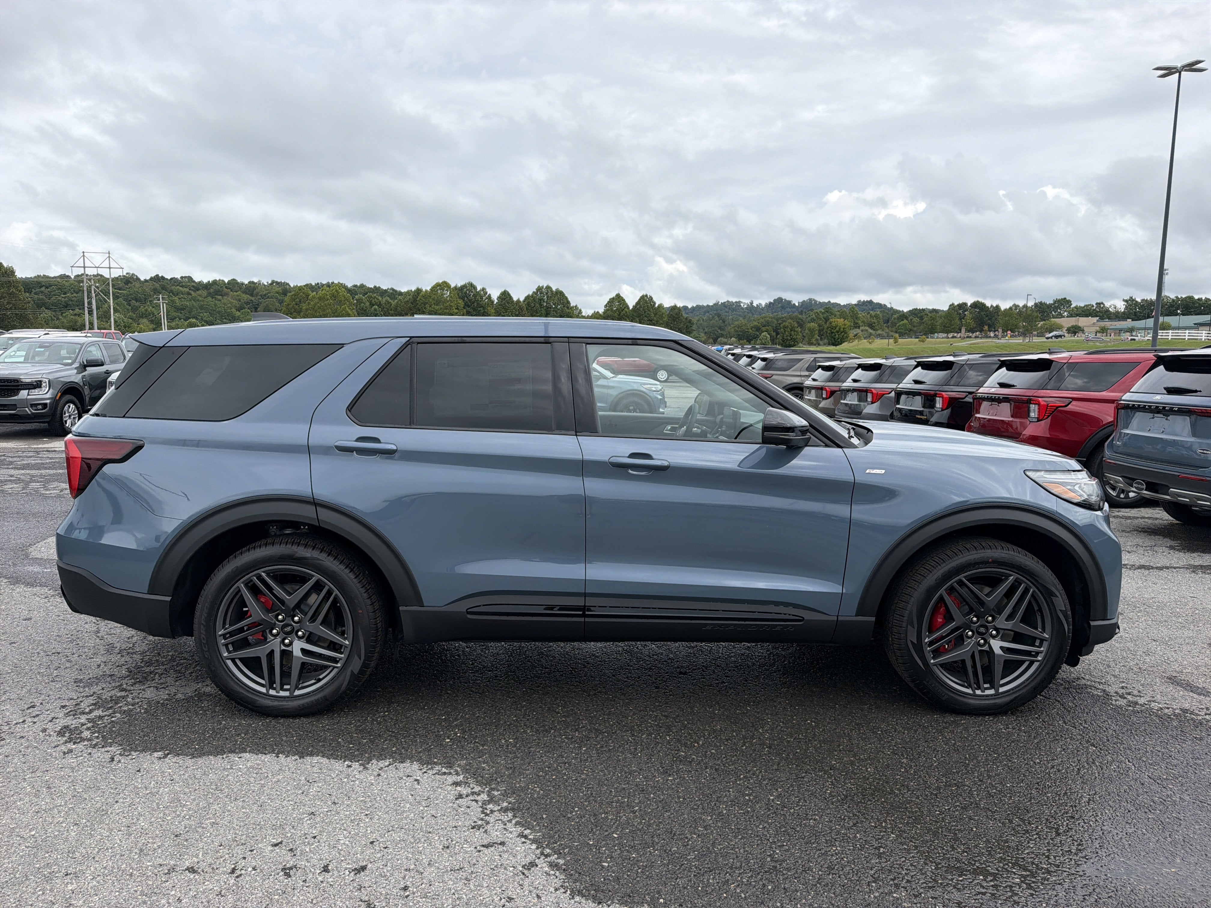 2027 Ford Explorer ST-Line