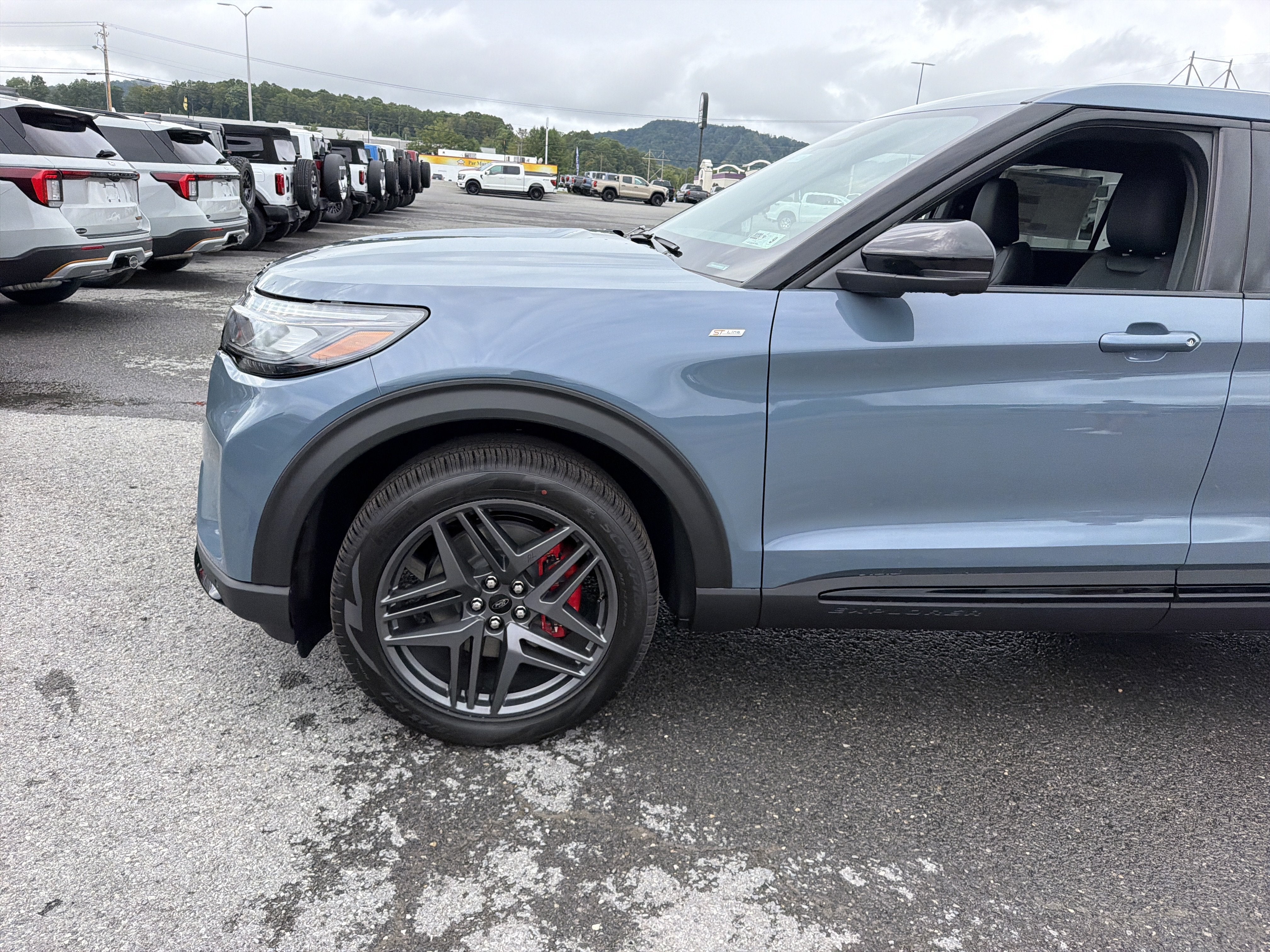 2027 Ford Explorer ST-Line