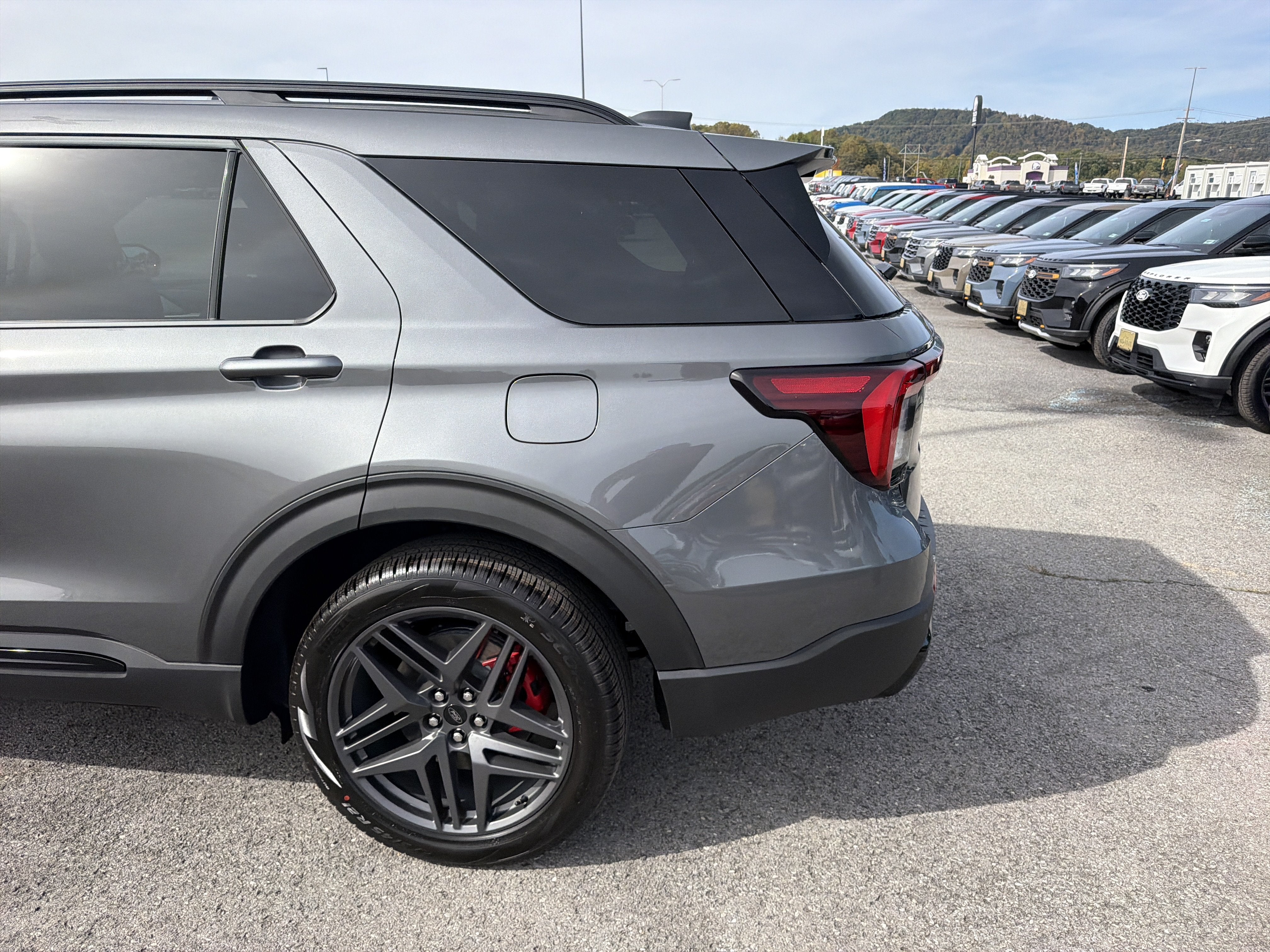 2027 Ford Explorer ST-Line