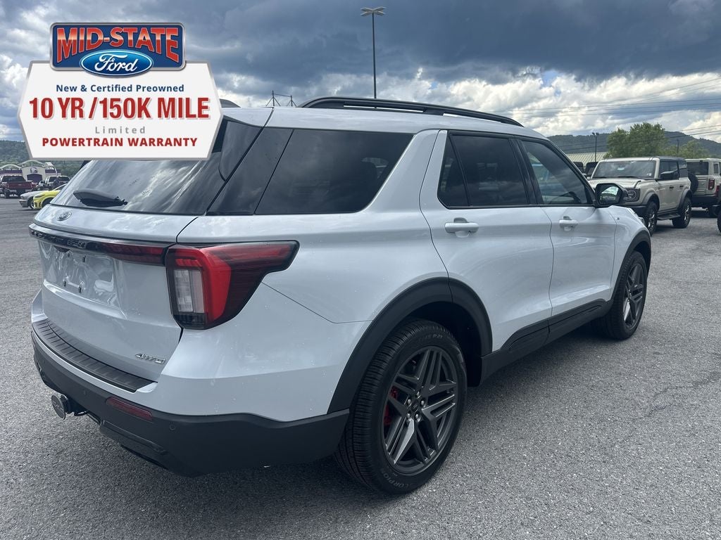 2026 Ford Explorer ST-LINE 4WD's photo