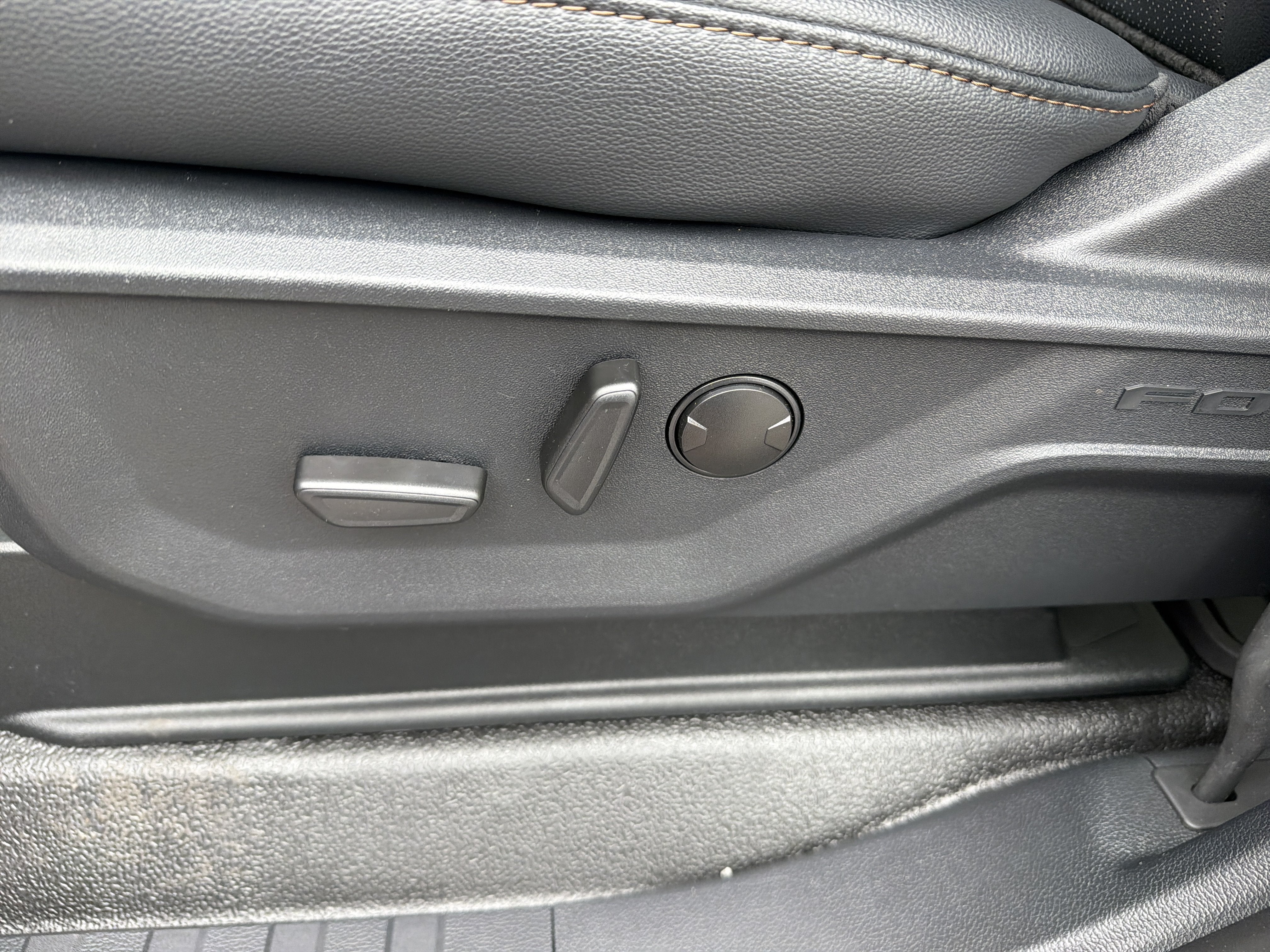 2027 Ford Super Duty F-250 SRW LARIAT