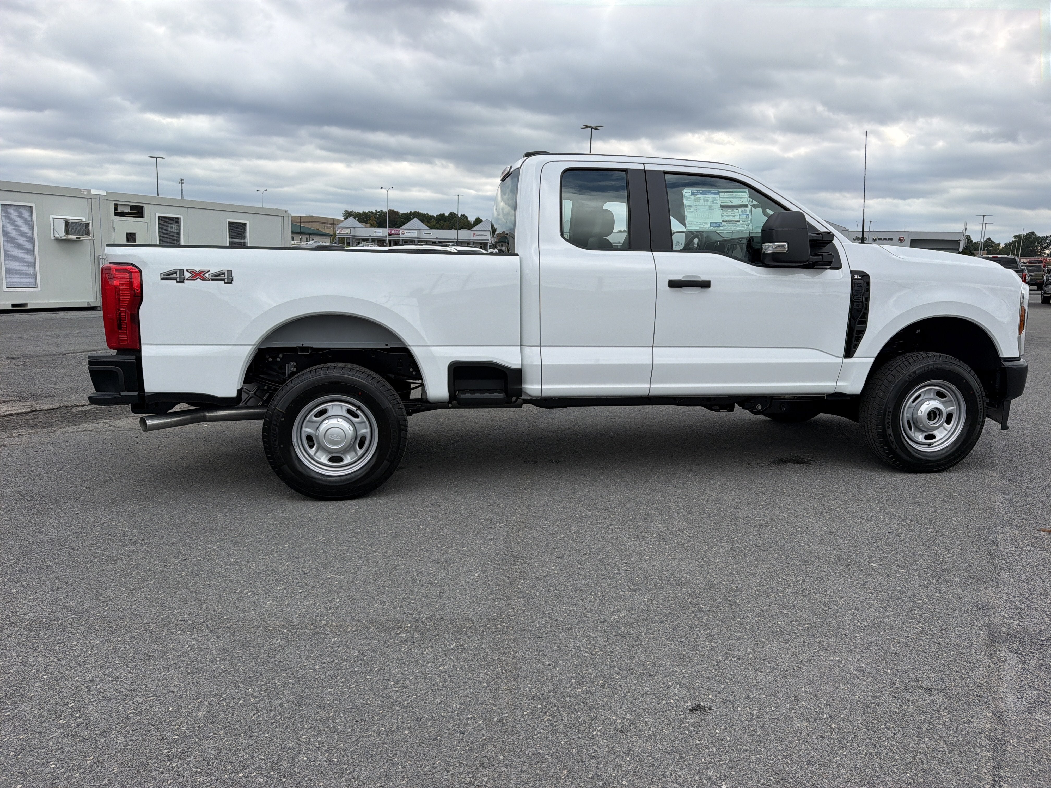 2027 Ford Super Duty F-250 SRW XL