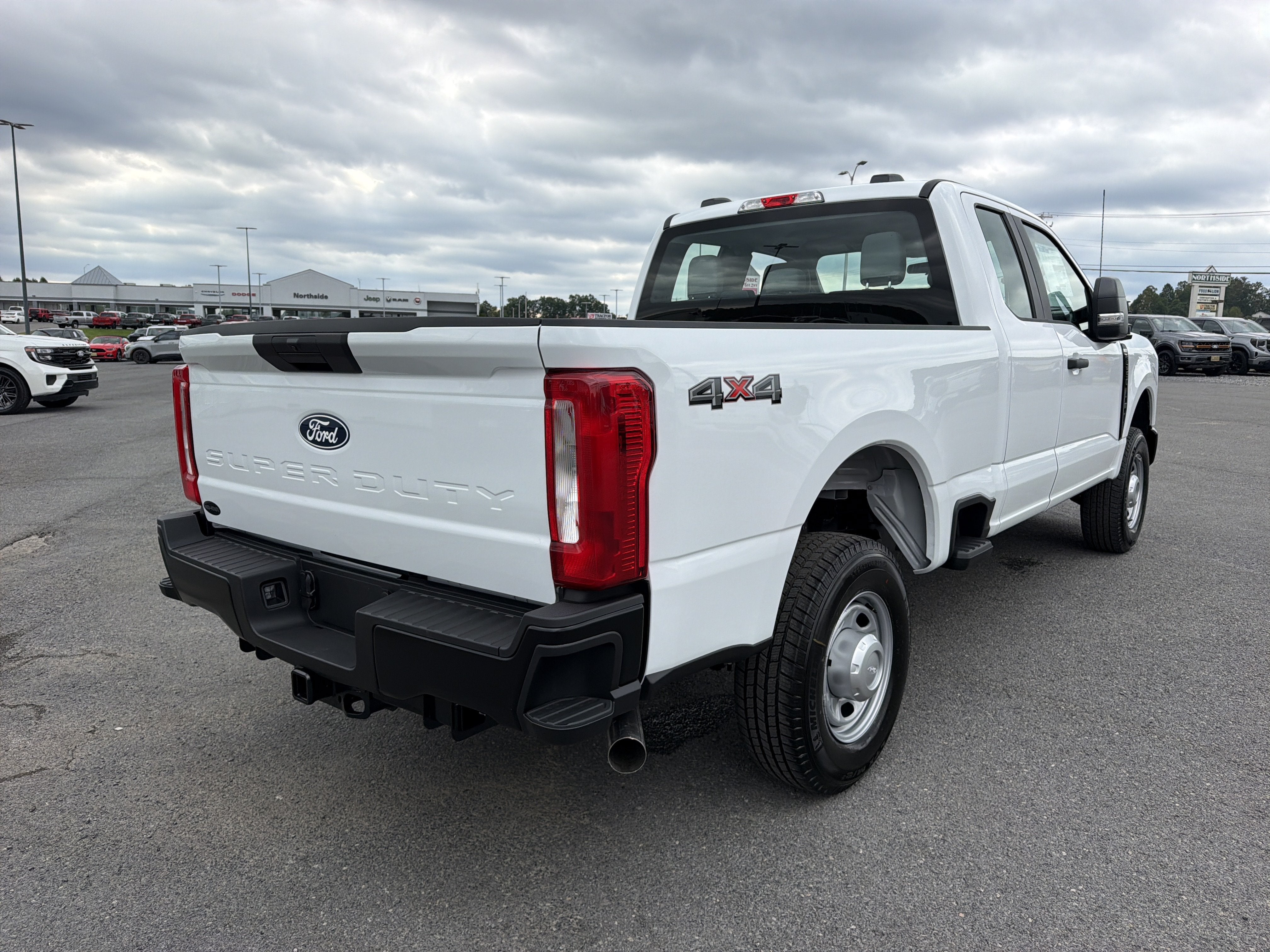 2027 Ford Super Duty F-250 SRW XL