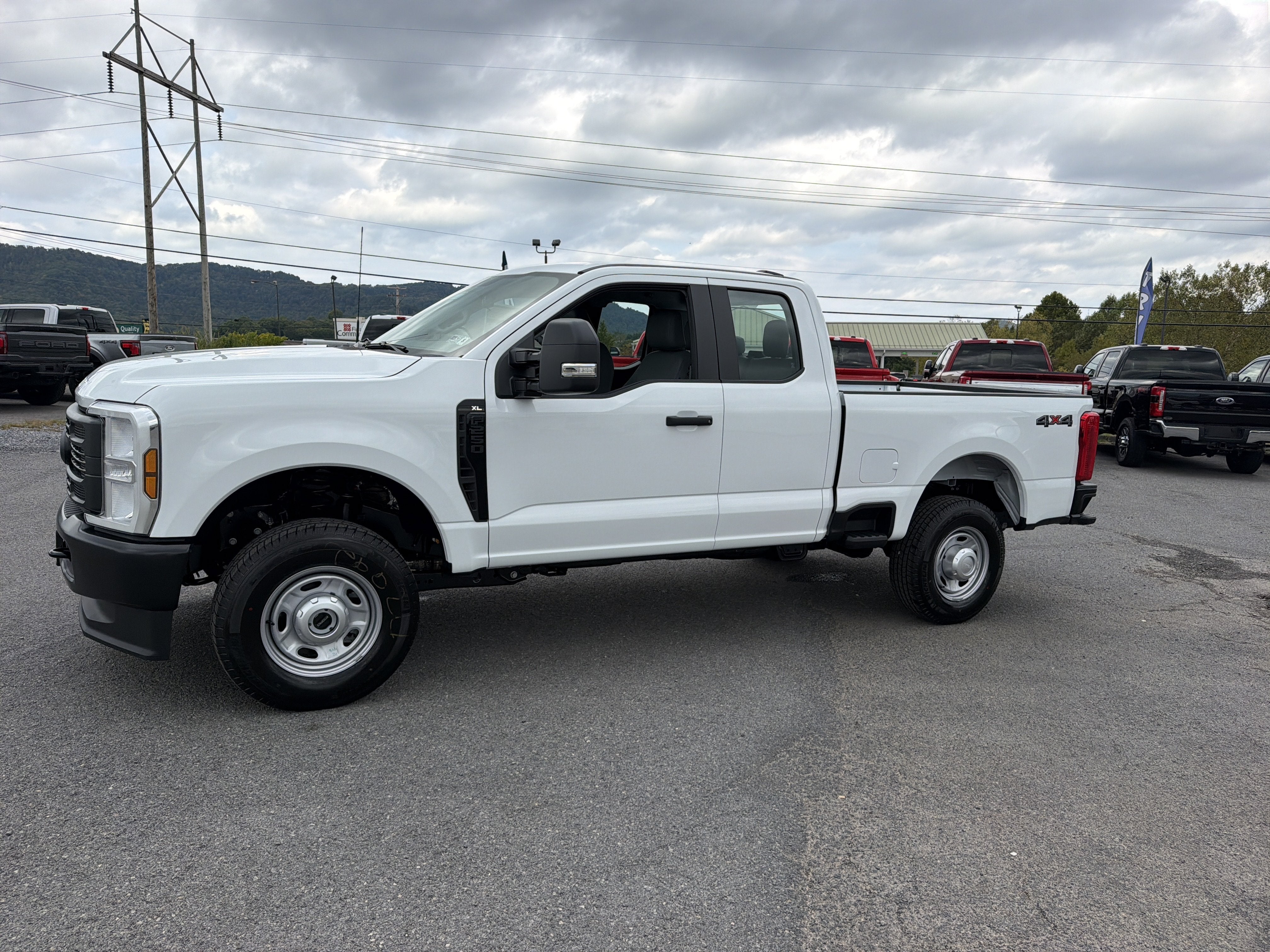2027 Ford Super Duty F-250 SRW XL