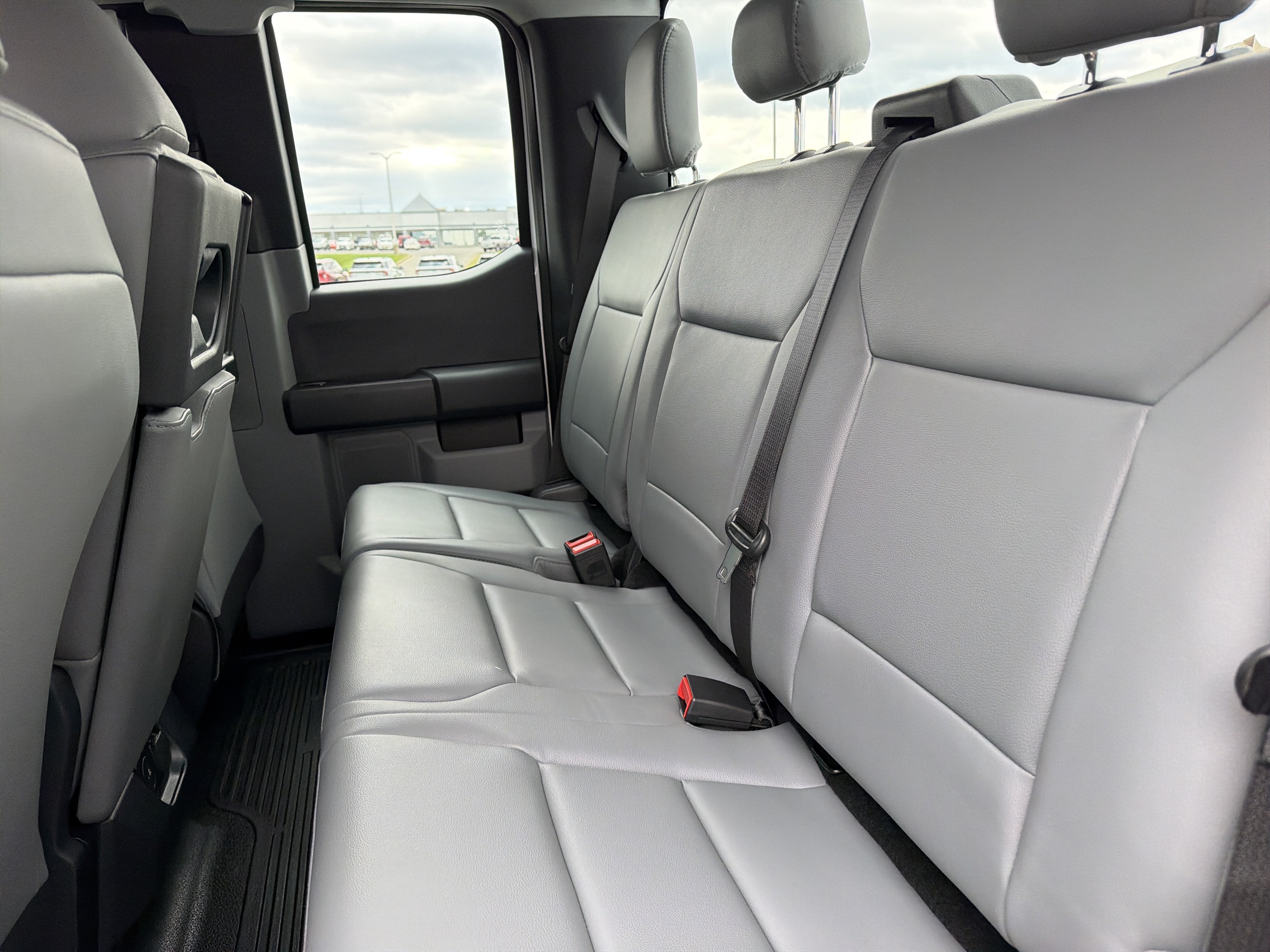 2027 Ford Super Duty F-250 SRW XL