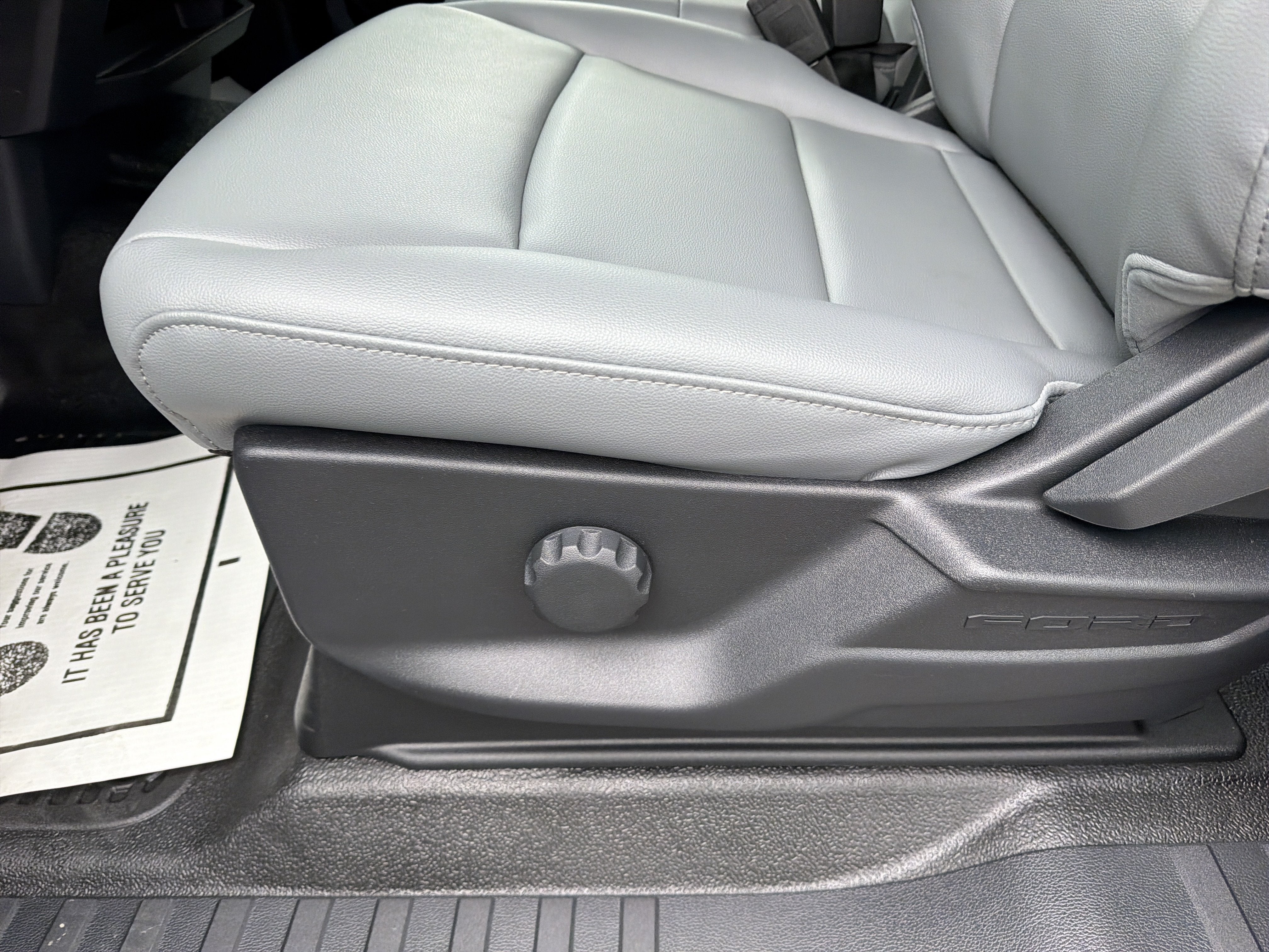 2027 Ford Super Duty F-250 SRW XL