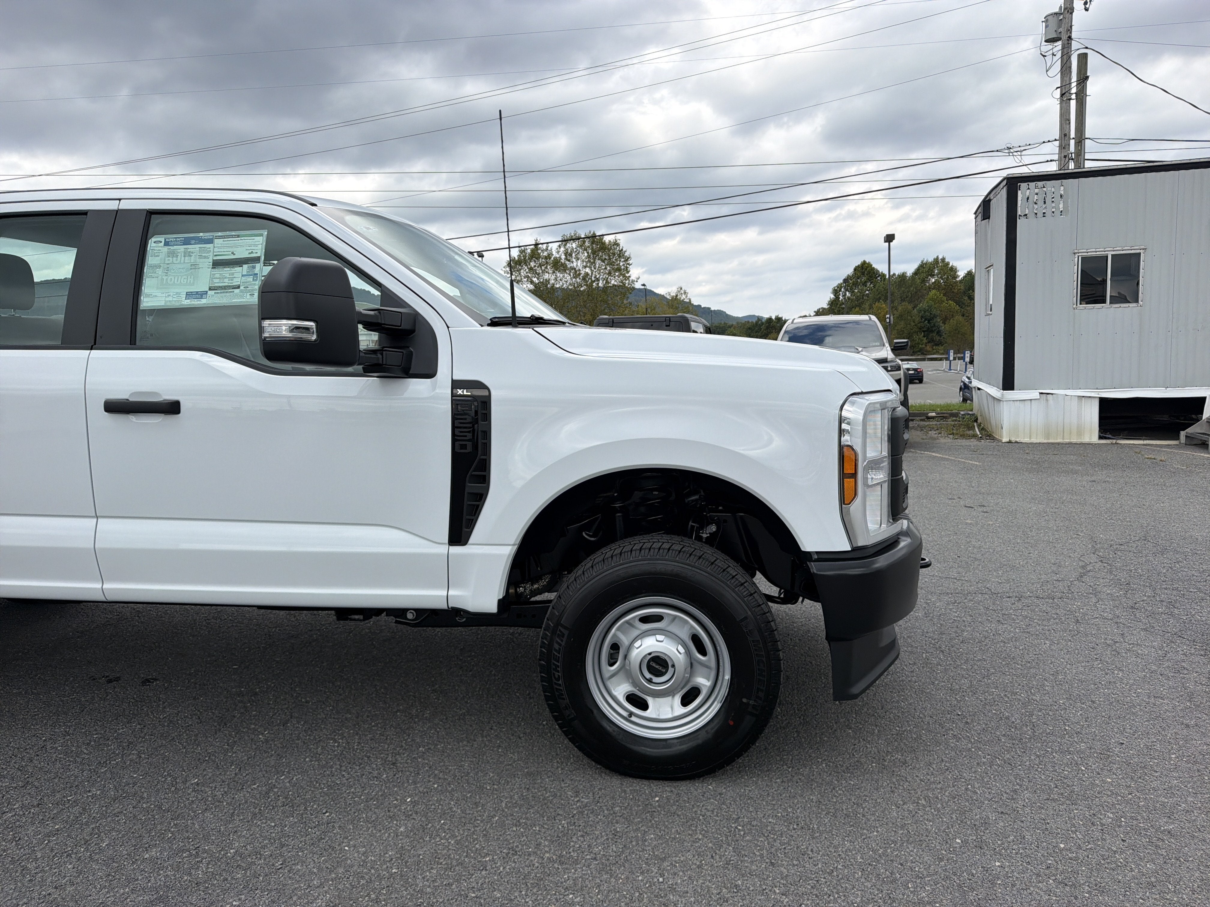 2027 Ford Super Duty F-250 SRW XL