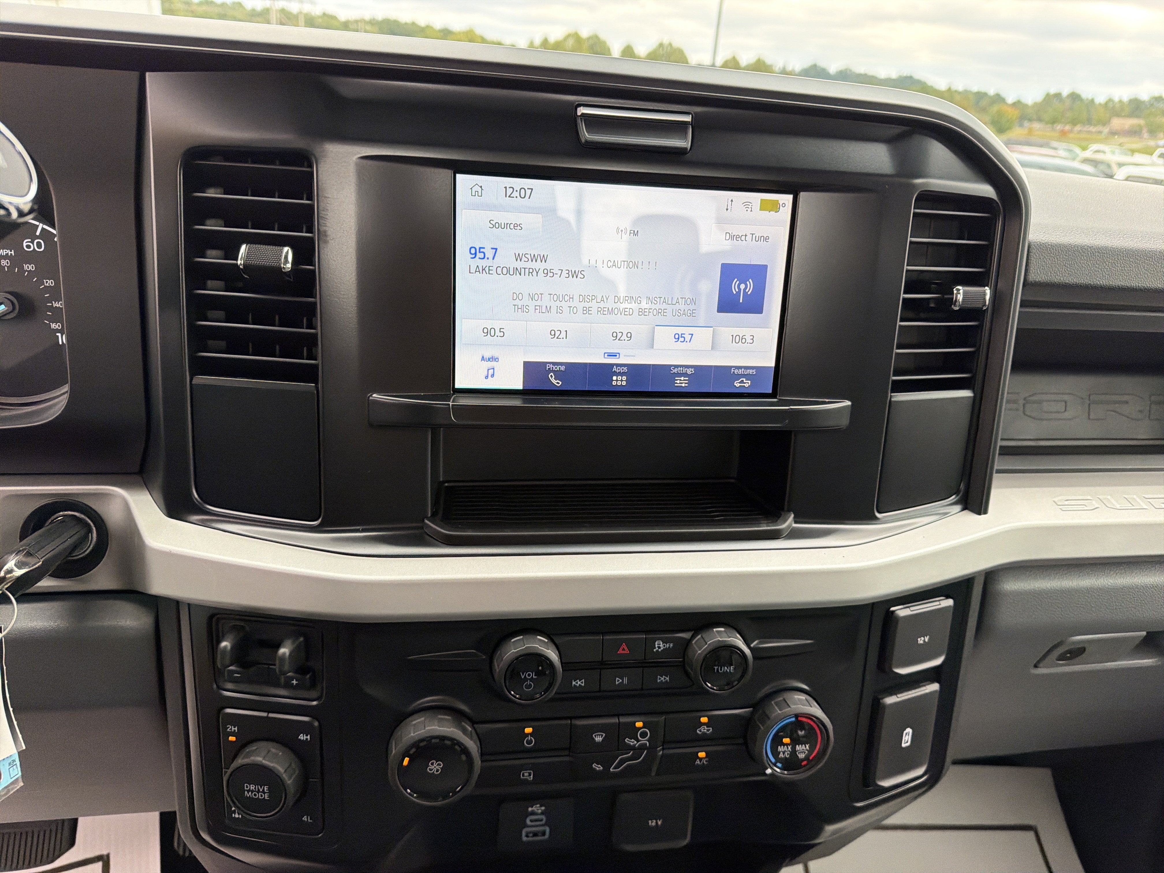 2027 Ford Super Duty F-250 SRW XL