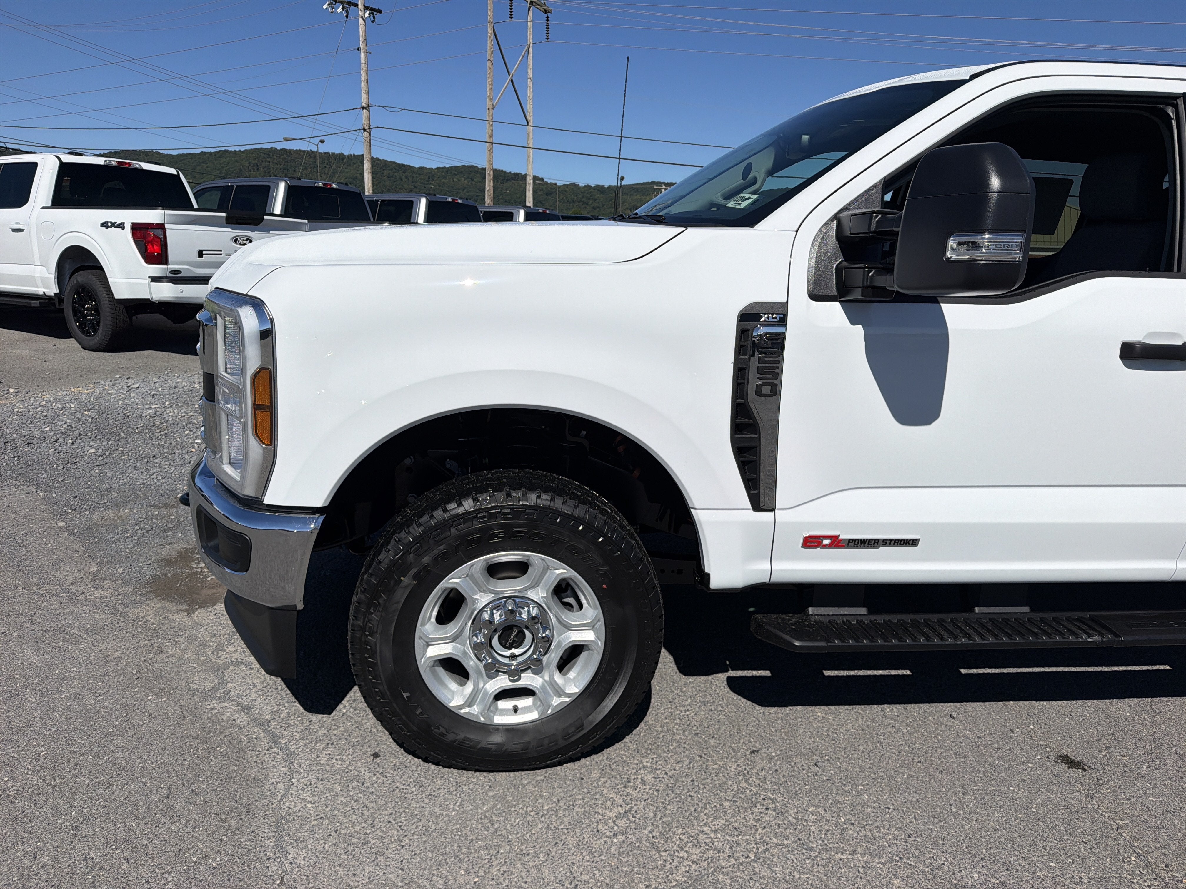 2027 Ford Super Duty F-250 SRW XLT