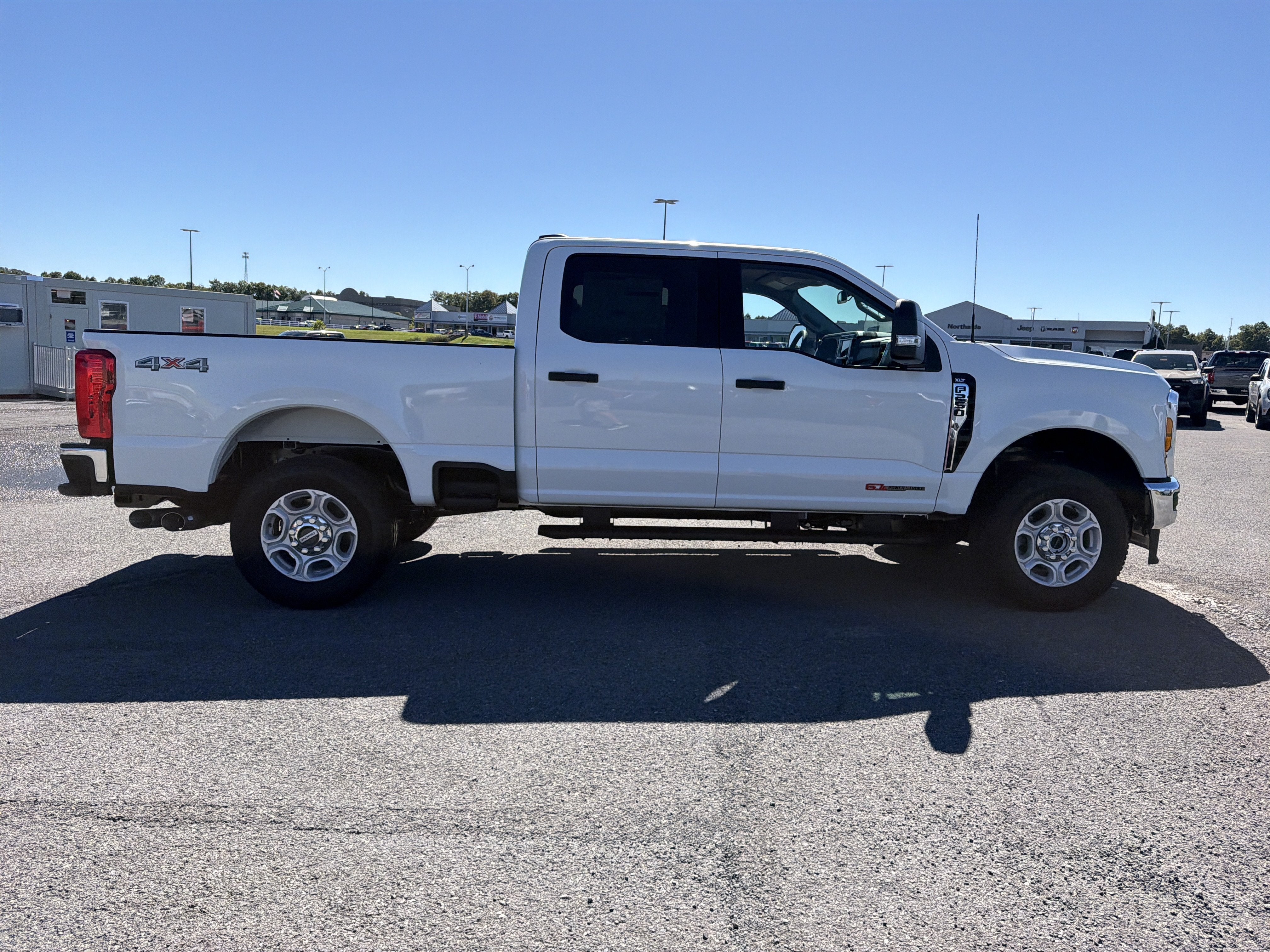 2027 Ford Super Duty F-250 SRW XLT