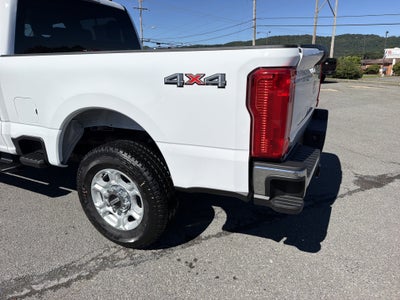 2027 Ford Super Duty F-250 SRW XLT
