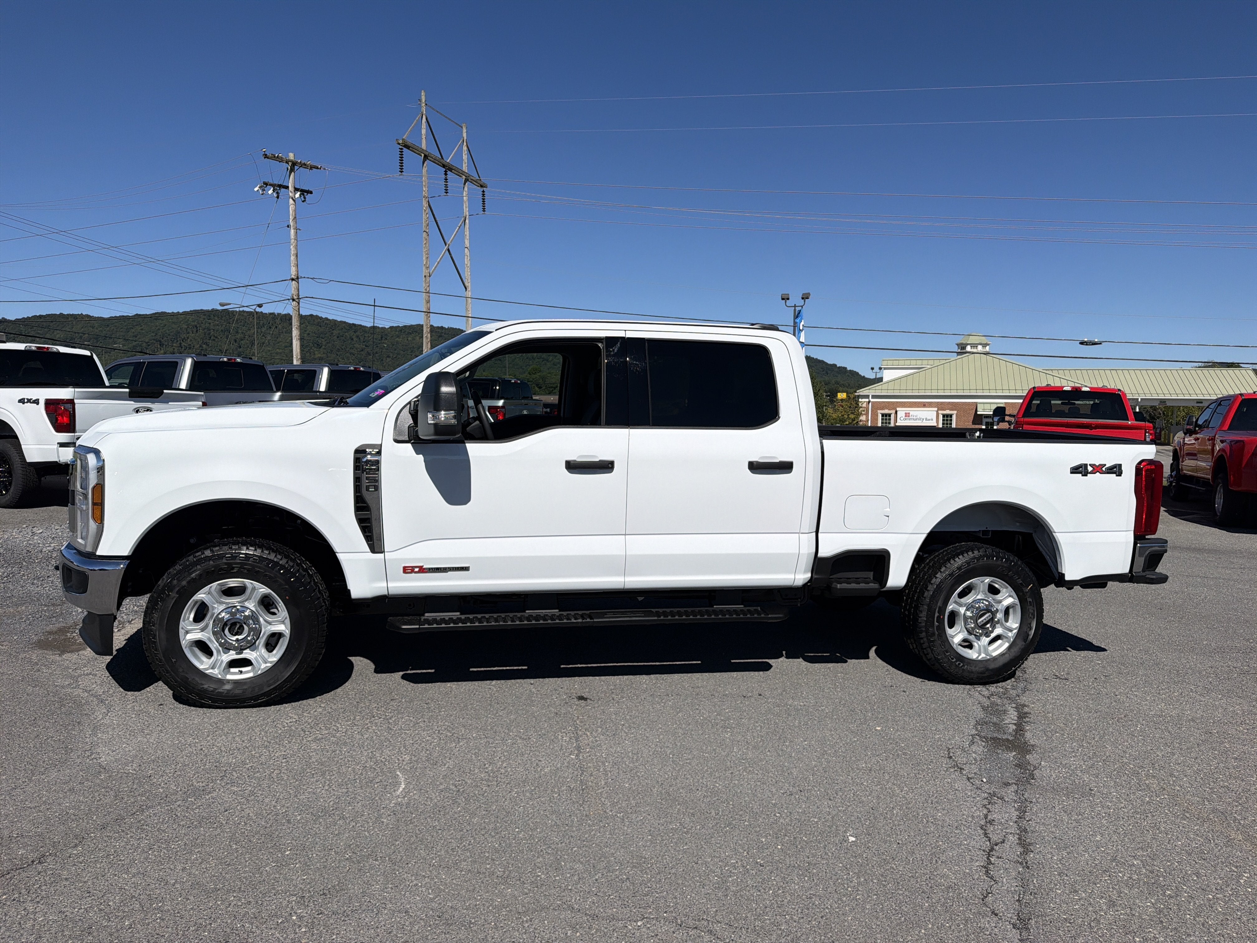 2027 Ford Super Duty F-250 SRW XLT