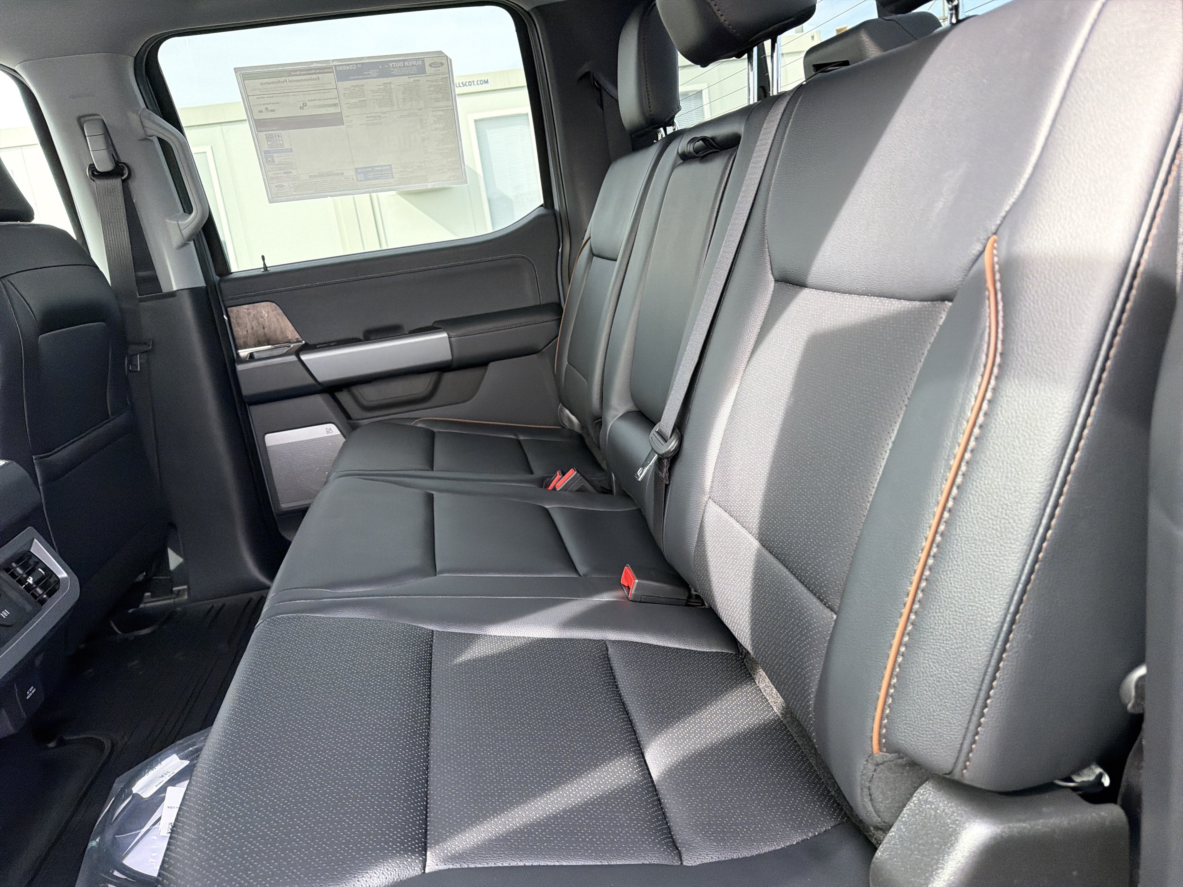 2027 Ford Super Duty F-250 SRW LARIAT