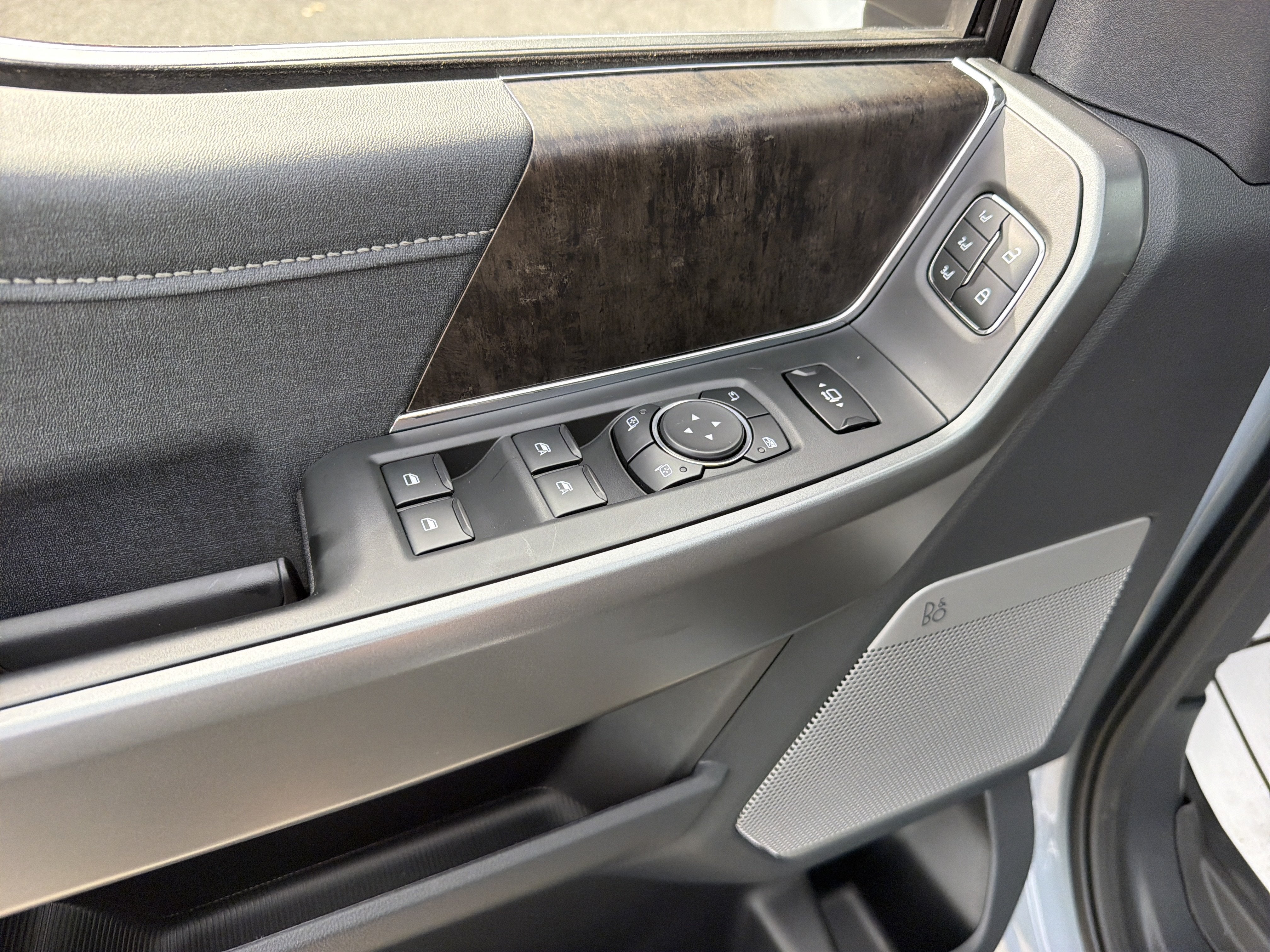 2027 Ford Super Duty F-250 SRW LARIAT